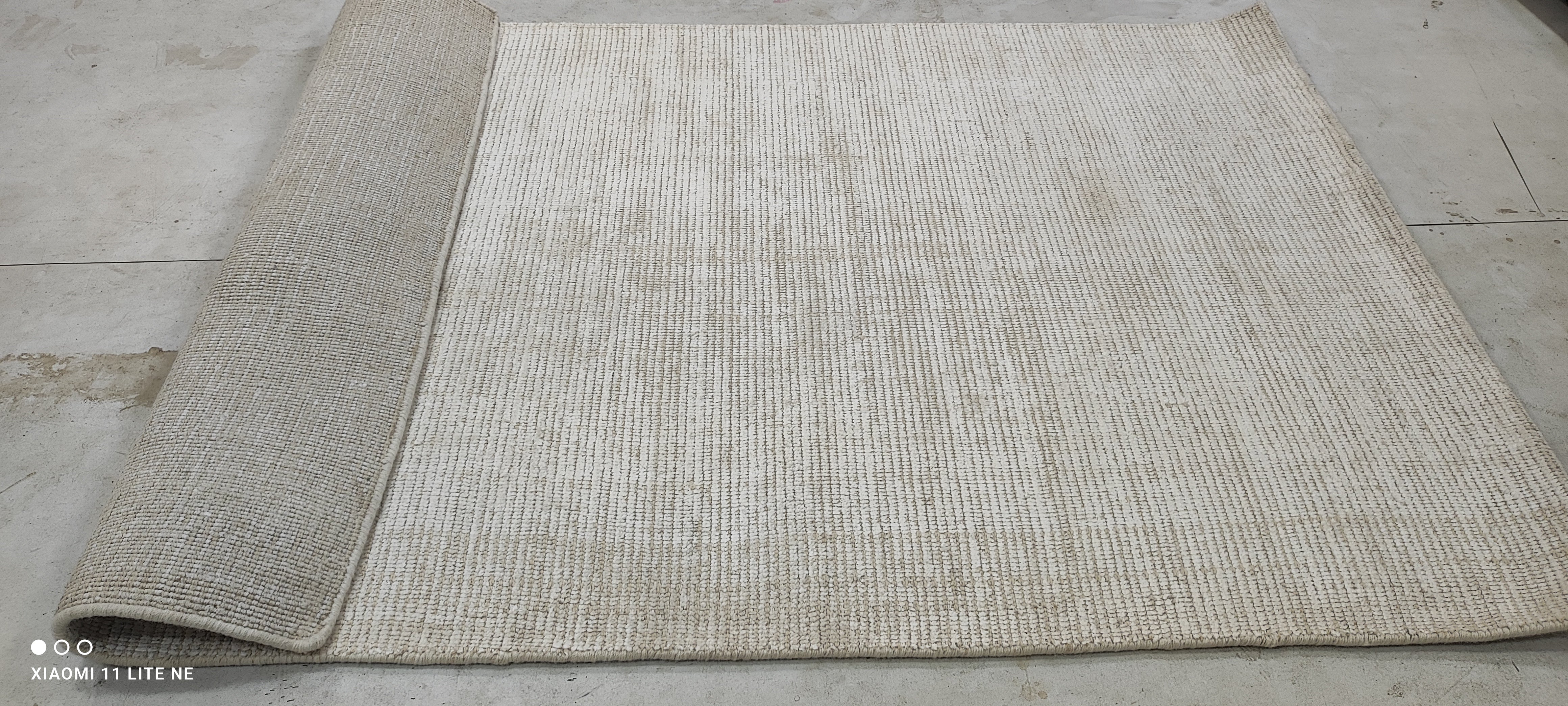 Wilbert Gray Silver Hand-Knotted Modern Style Rug - Multiple Sizes