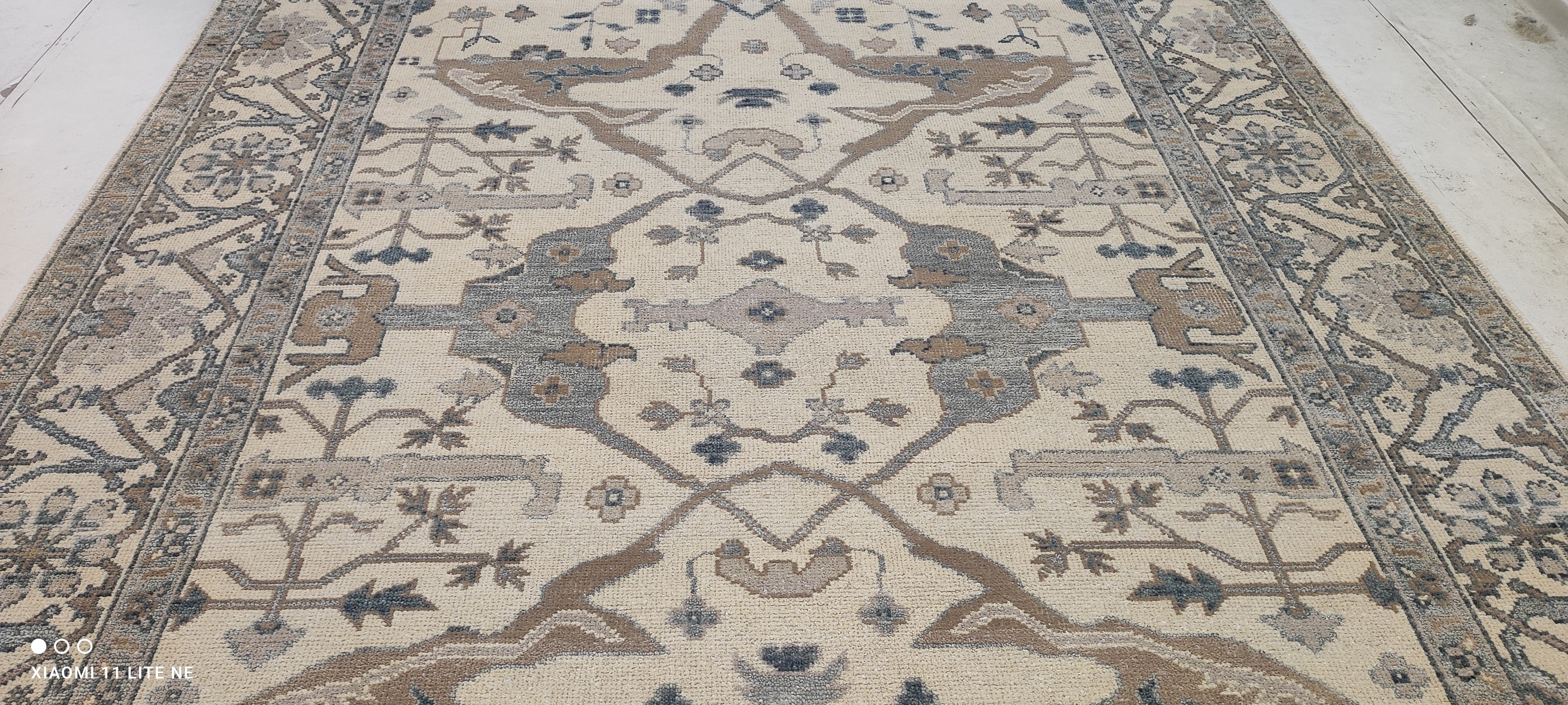 Veanne Cox 8x10 Cream Hand-Knotted Oushak Rug