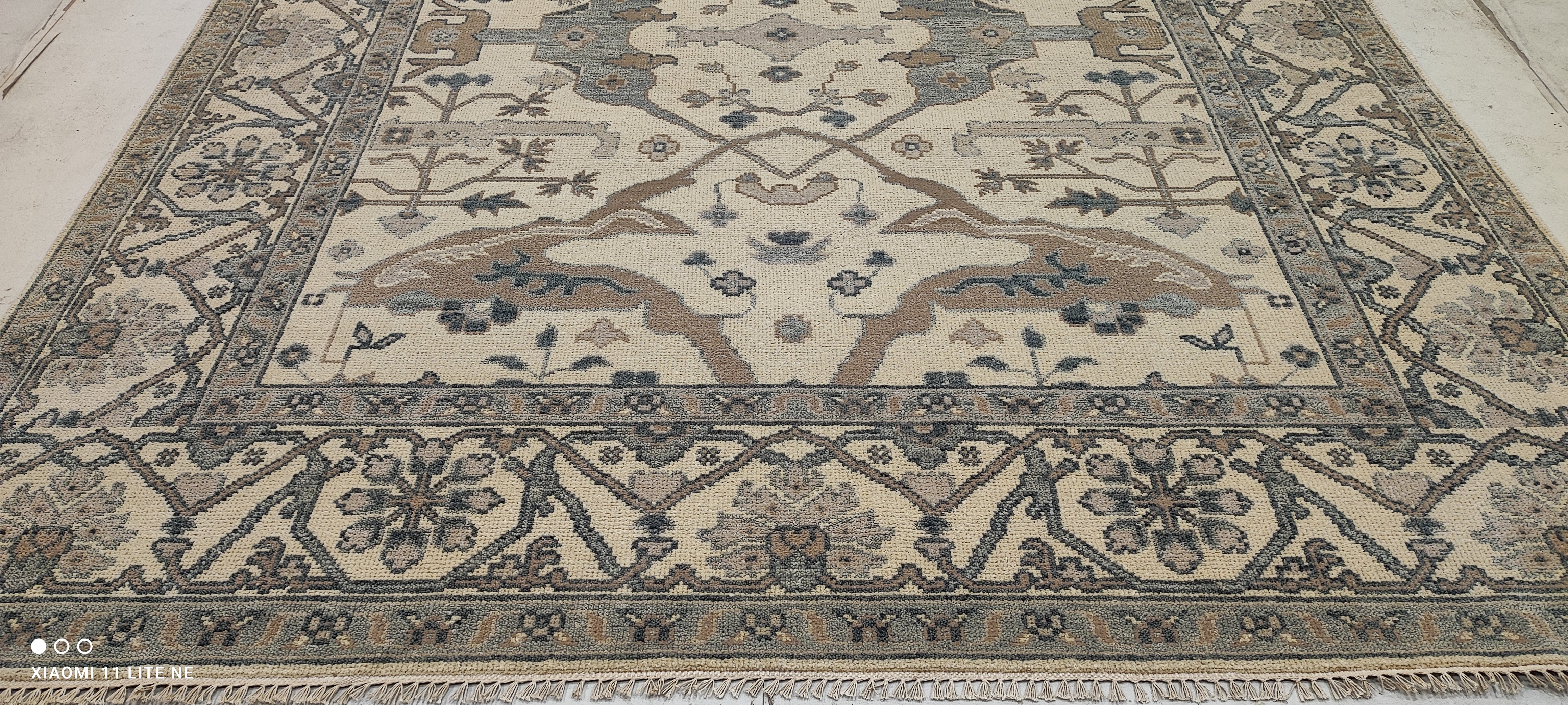Veanne Cox 8x10 Cream Hand-Knotted Oushak Rug