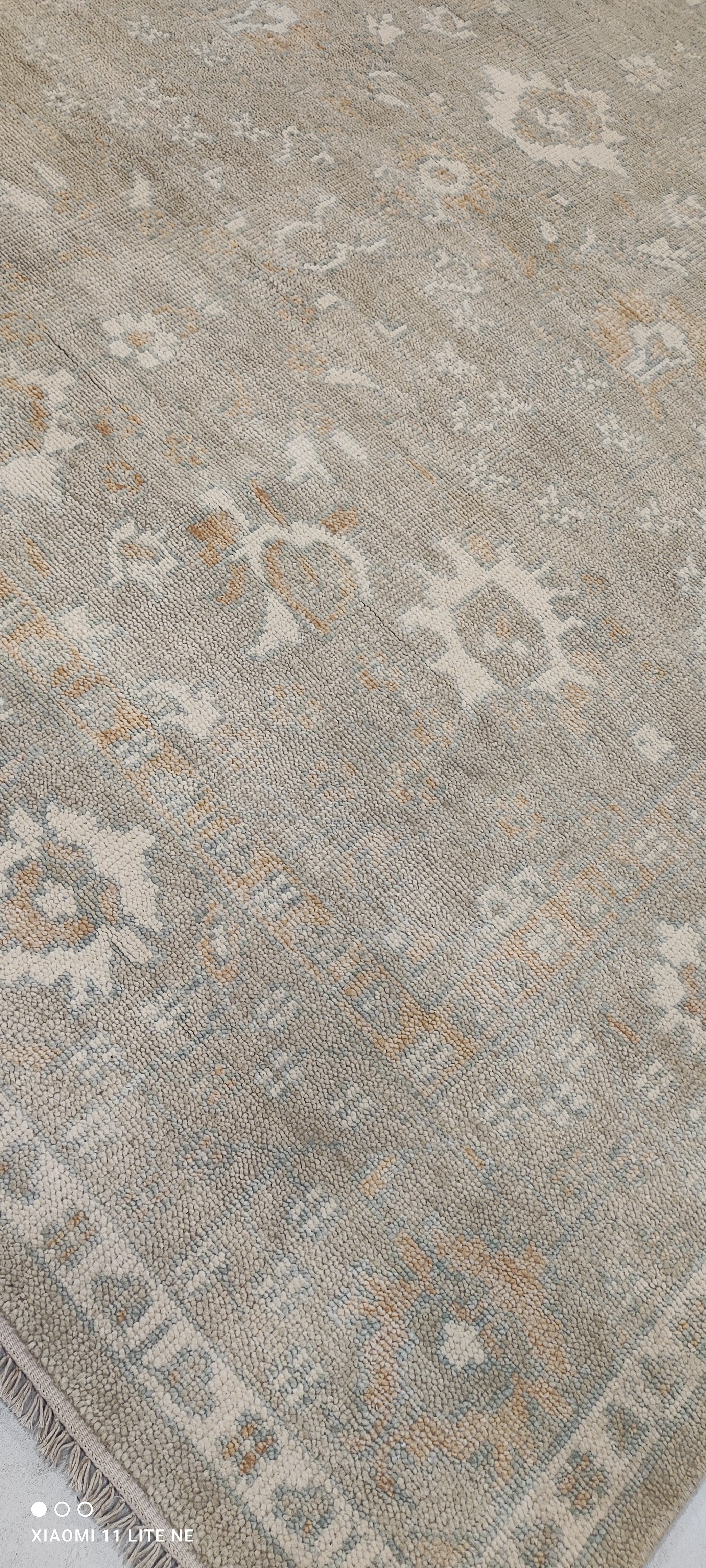 Kelly Bishop 8x10 Grey Hand-Knotted Oushak Rug