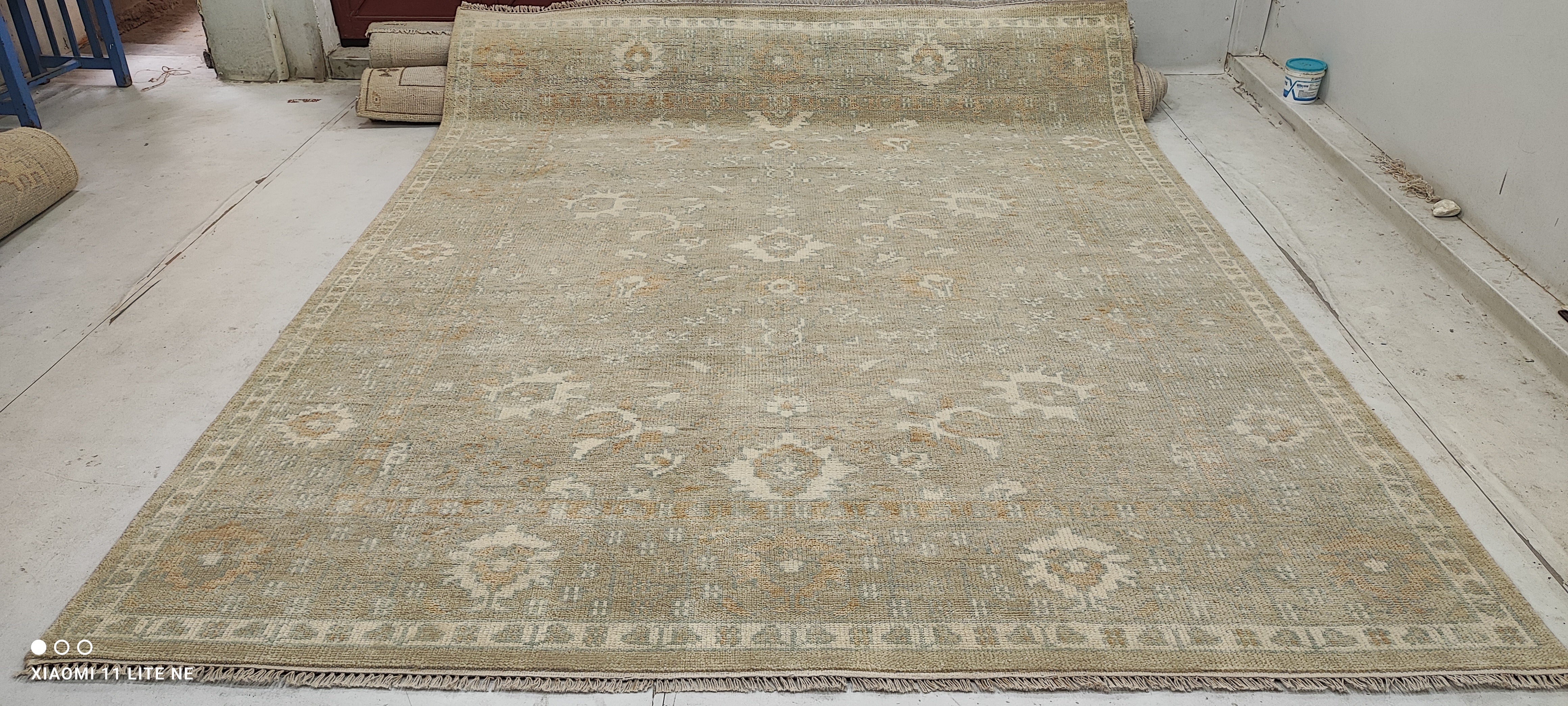 Kelly Bishop 8x10 Grey Hand-Knotted Oushak Rug
