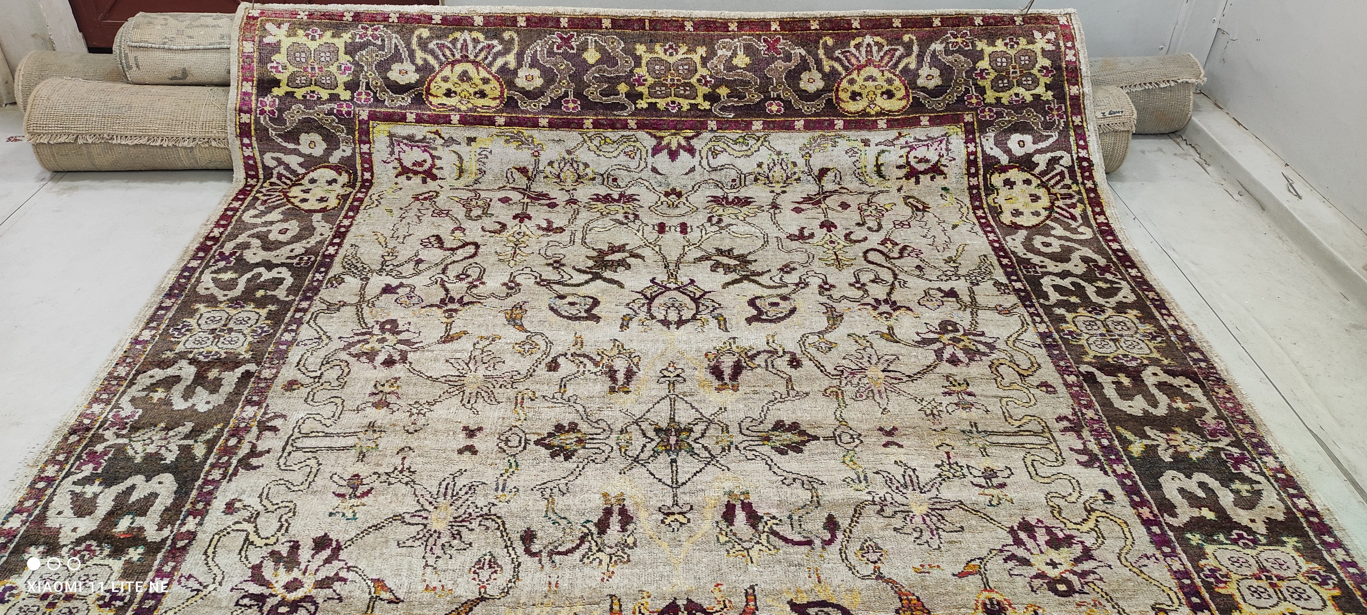 Trixie Kole 8x10 Beige Hand-Knotted Kashan Rug