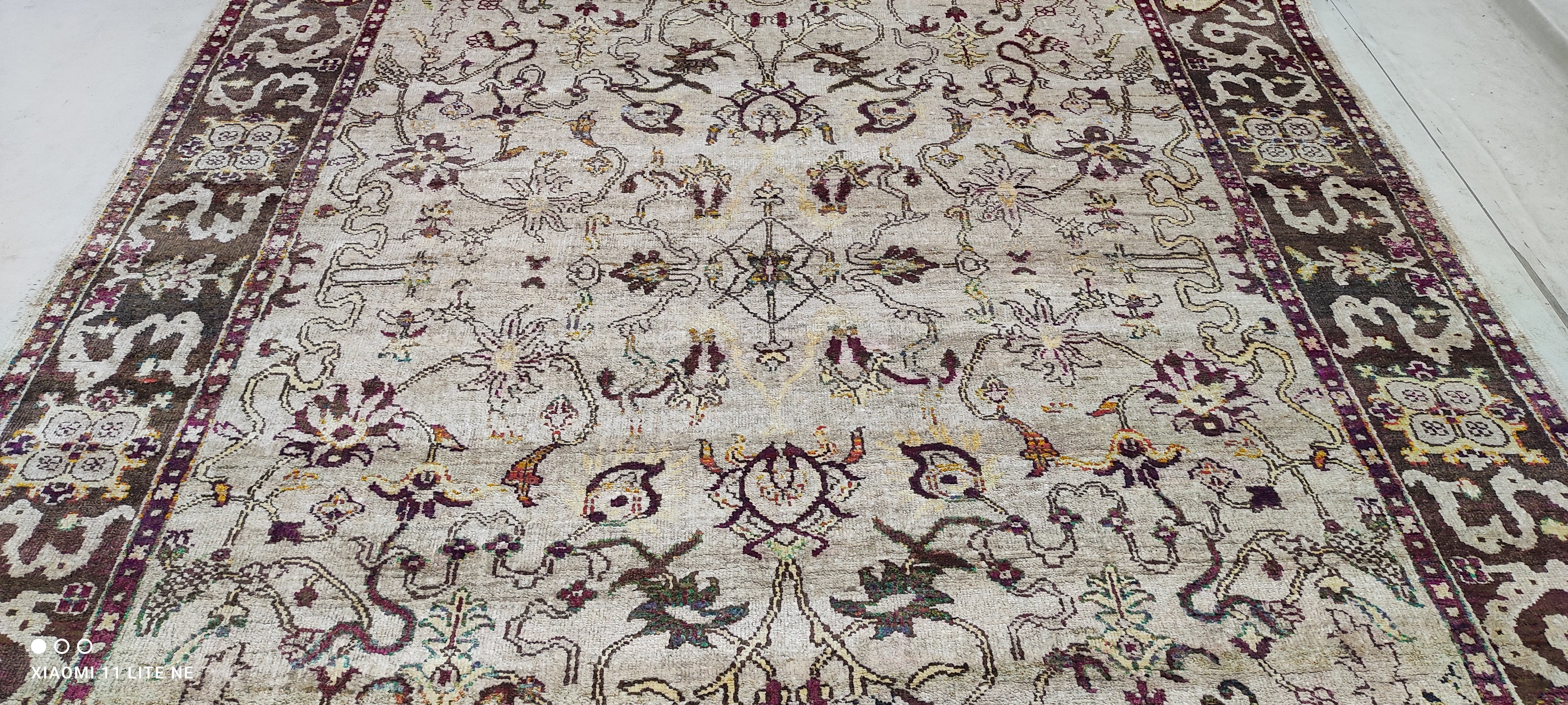 Trixie Kole 8x10 Beige Hand-Knotted Kashan Rug
