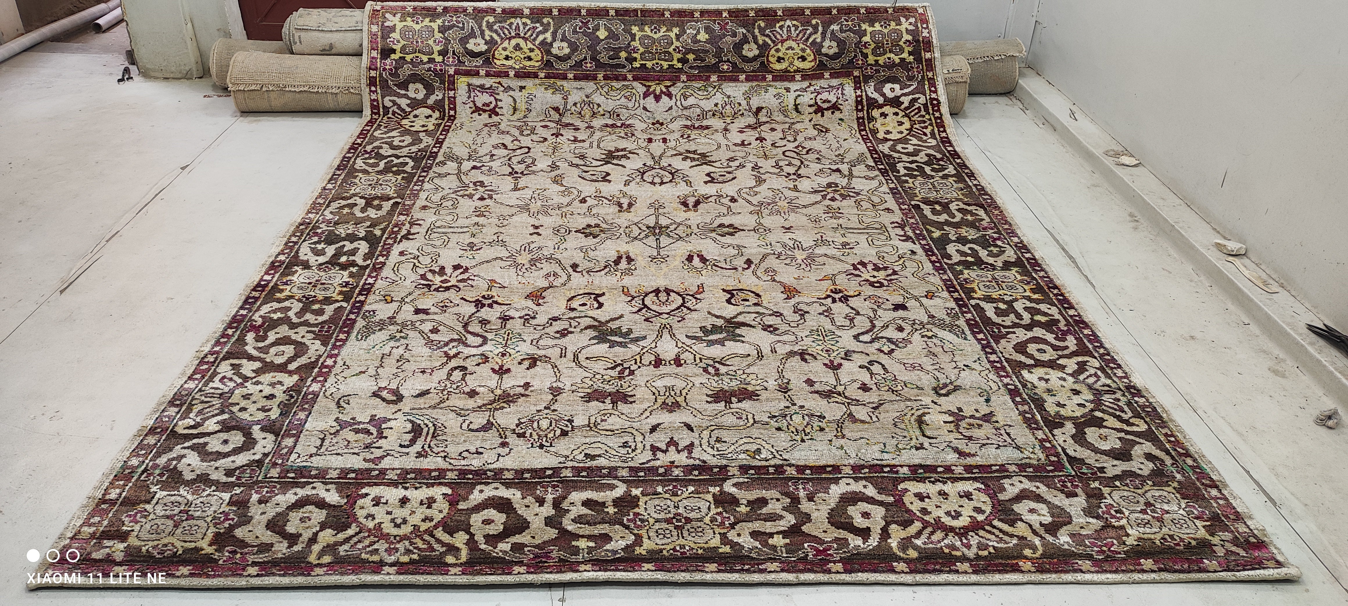 Trixie Kole 8x10 Beige Hand-Knotted Kashan Rug