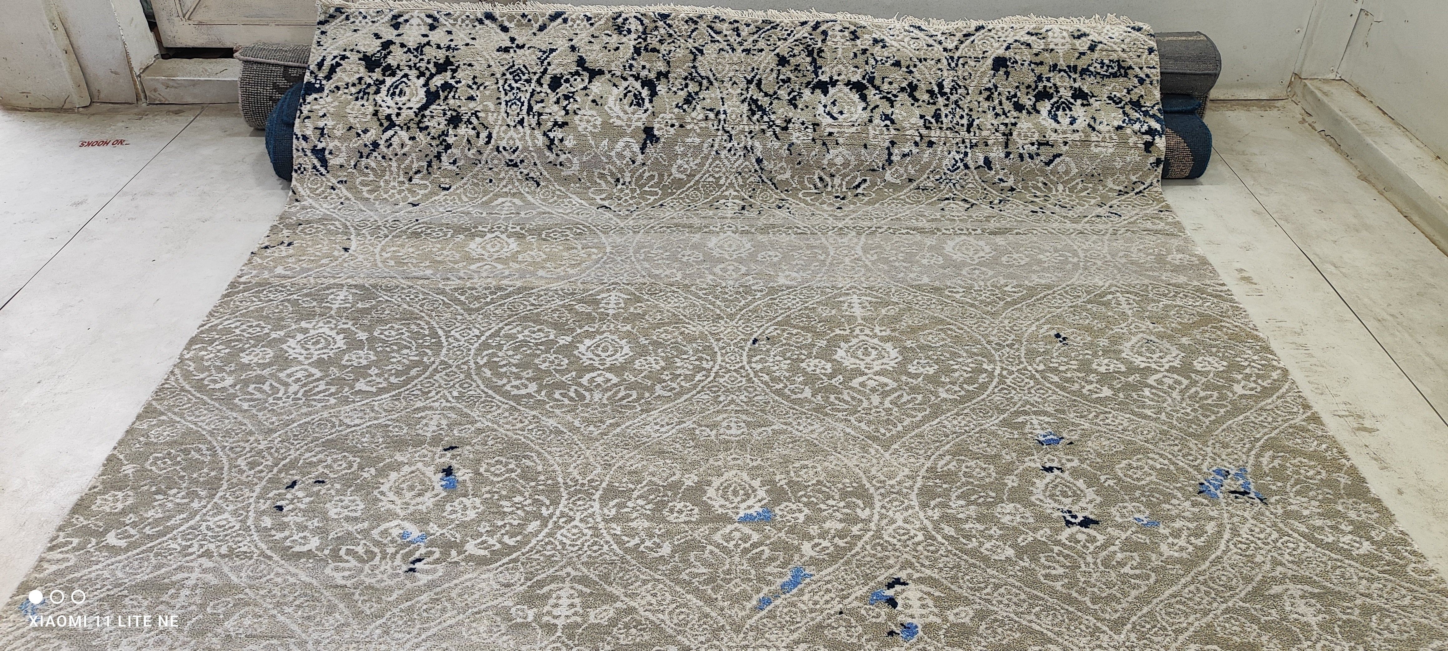 Samuel Lokie 7.6x10 Grey Hand-Knotted Modern Style Rug