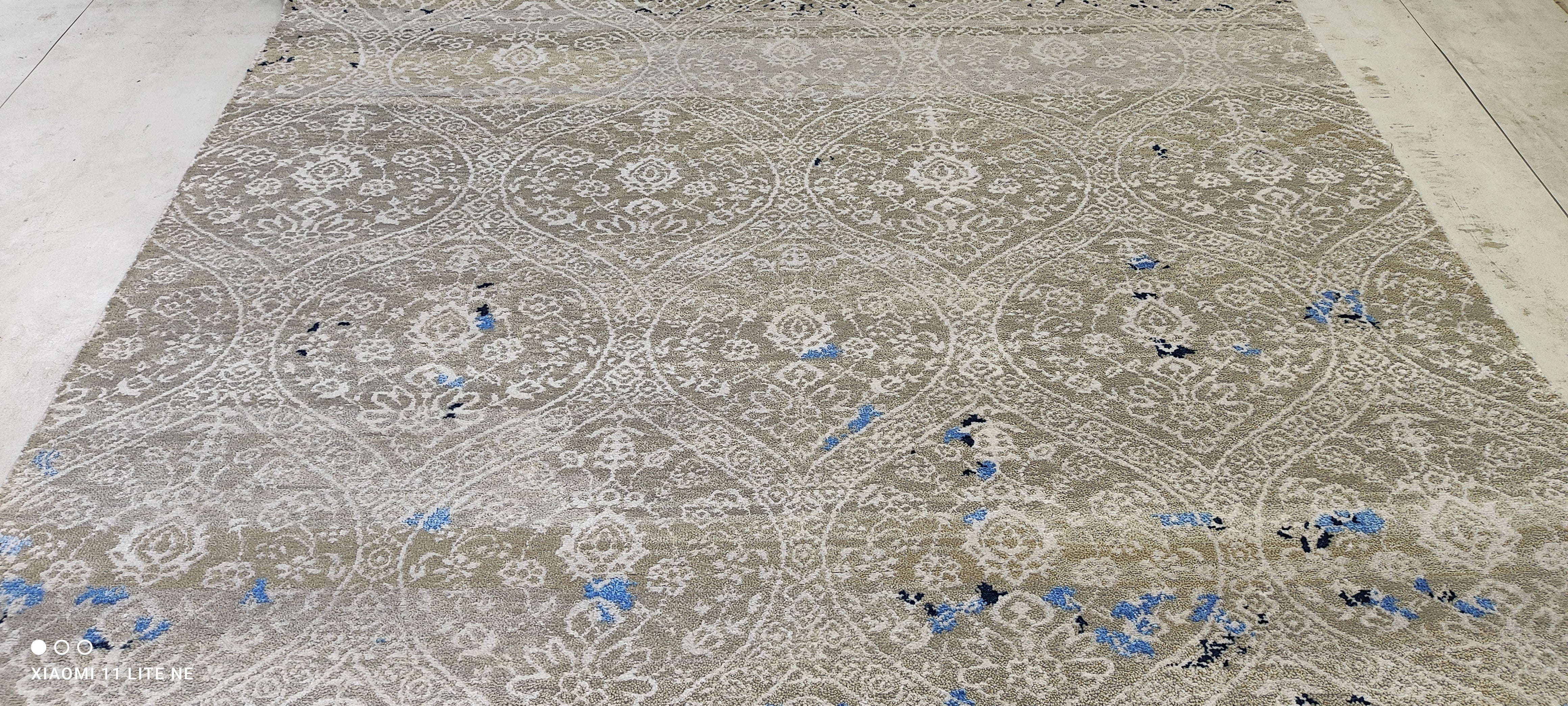 Samuel Lokie 7.6x10 Grey Hand-Knotted Modern Style Rug