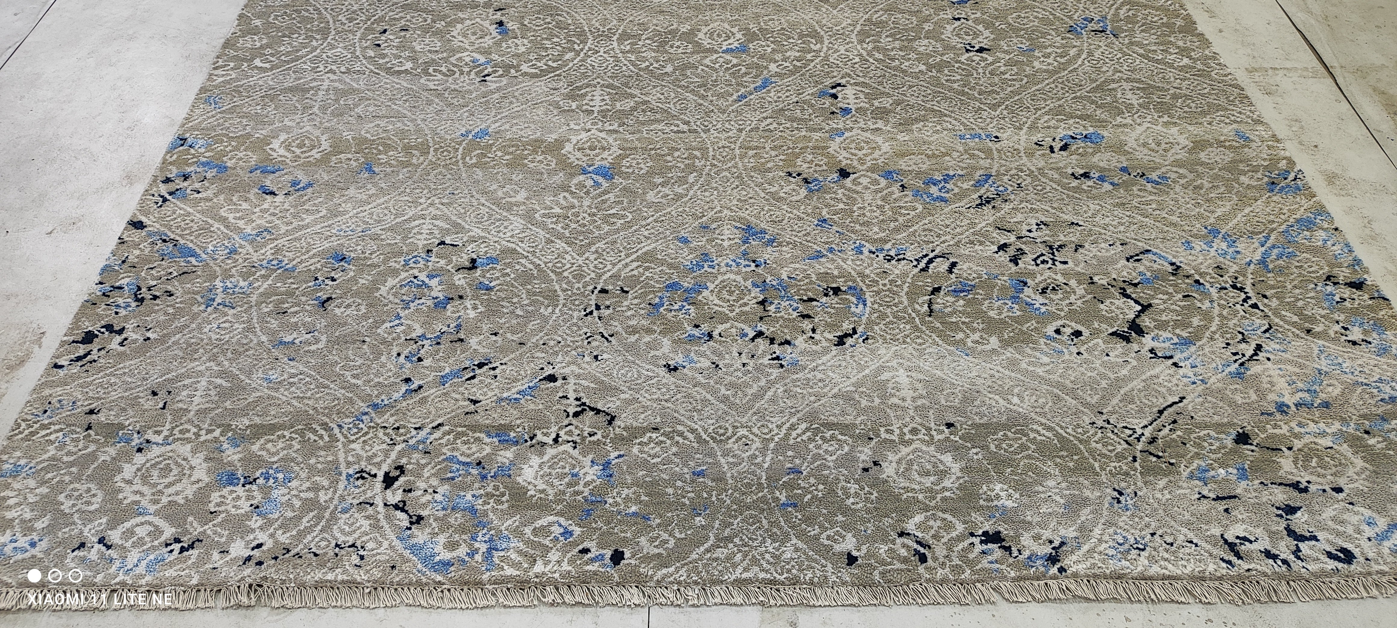 Samuel Lokie 7.6x10 Grey Hand-Knotted Modern Style Rug