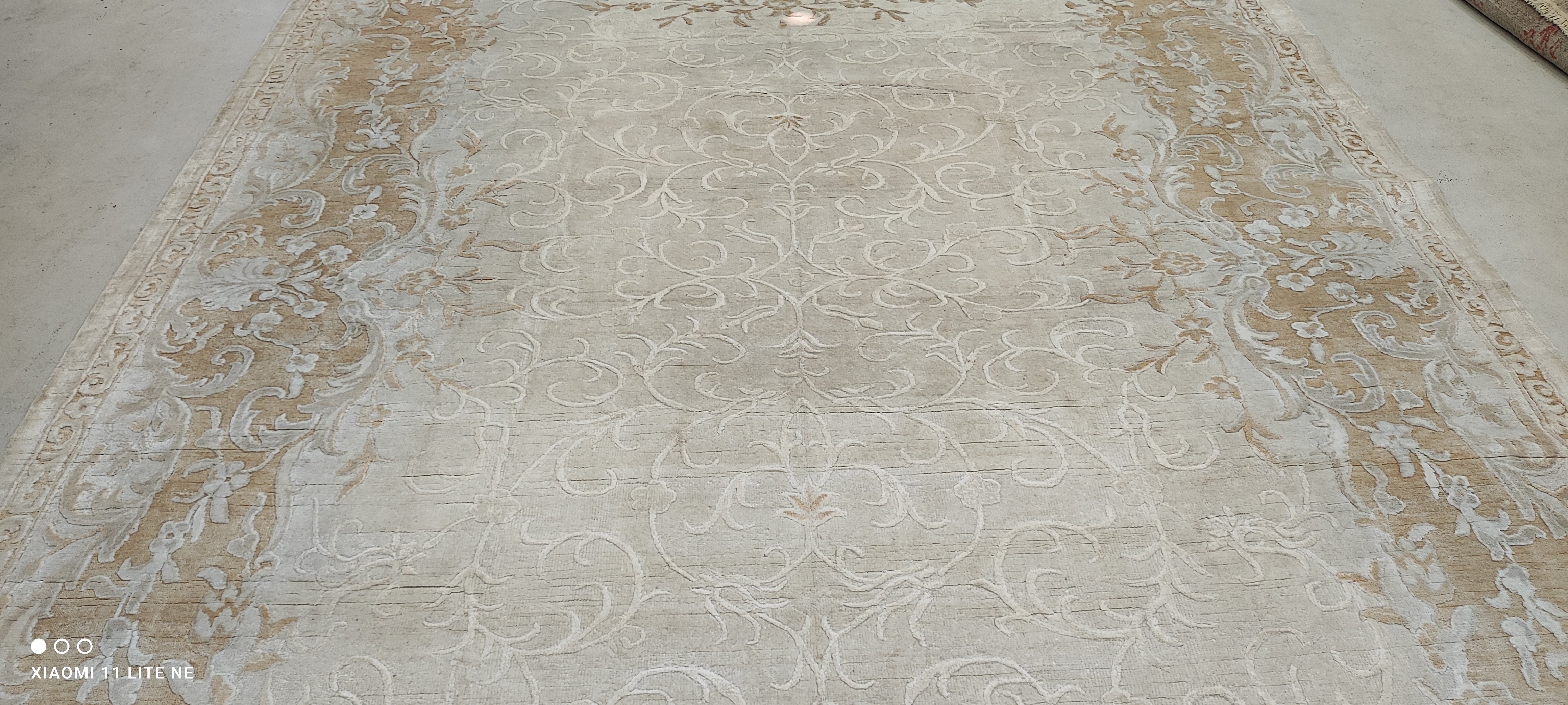Kate Herron 8x11.6 Silver Hand-Knotted Kashan Rug
