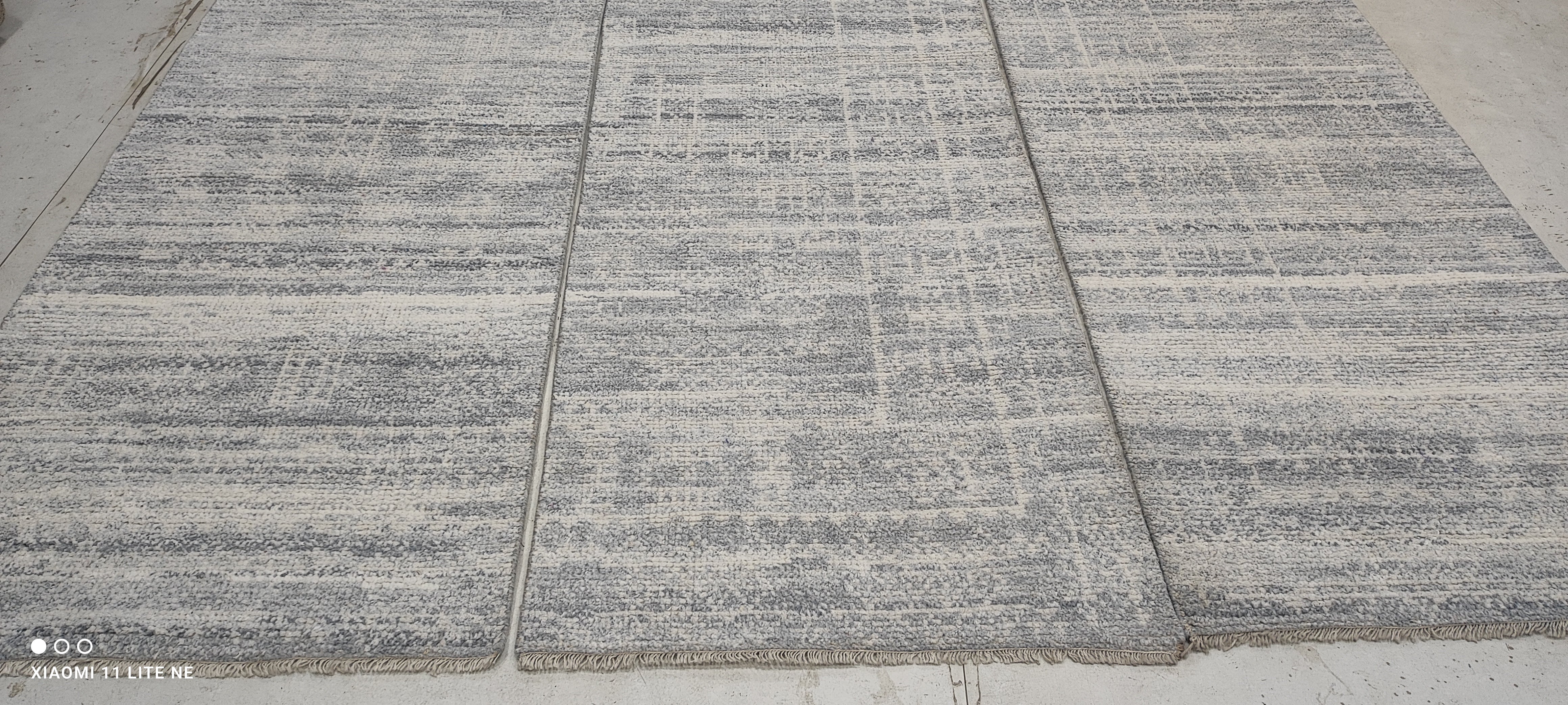 Boomer 2.6x10 Silver Hand-Knotted Modern Runner