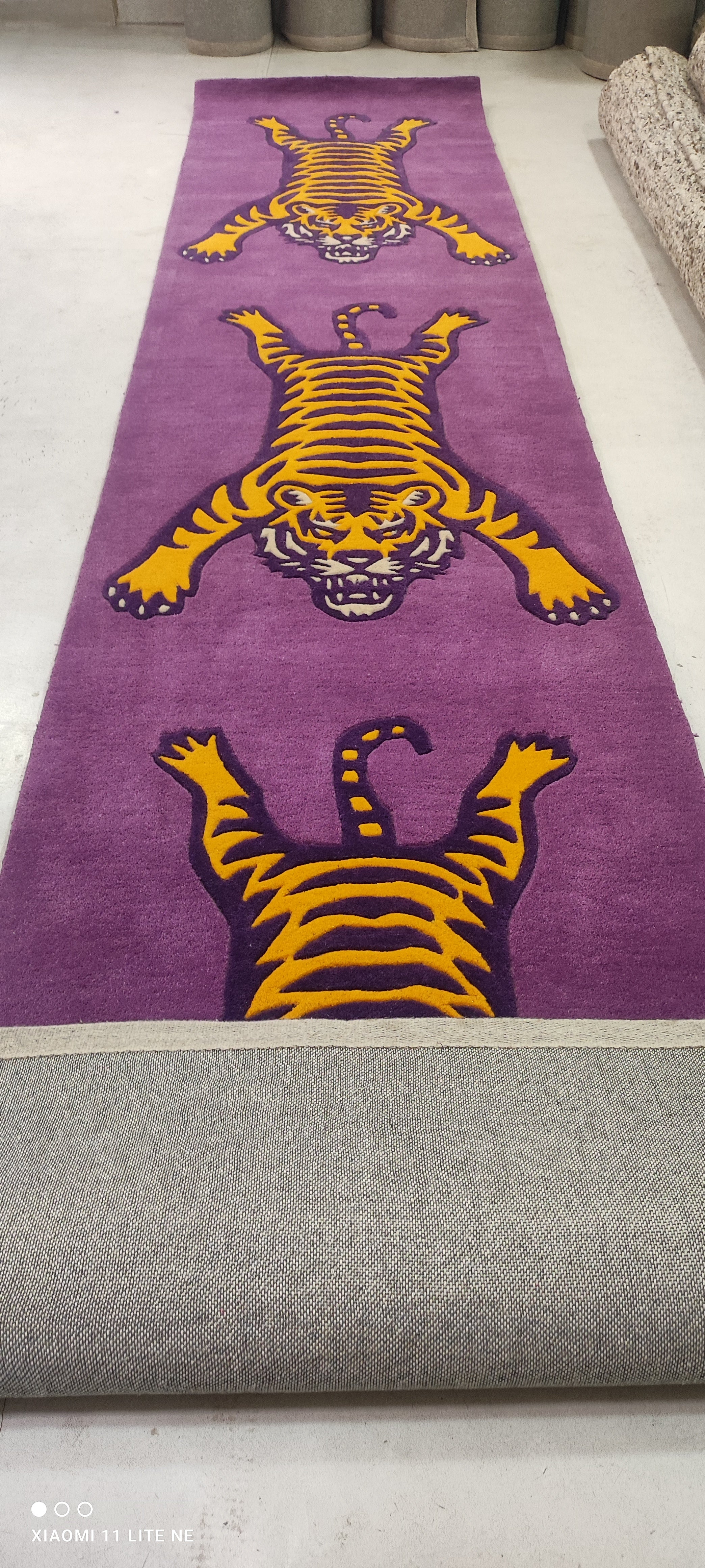 El Tigre 2.6x12 Runner Hand-Tufted Runner (Two Styles)