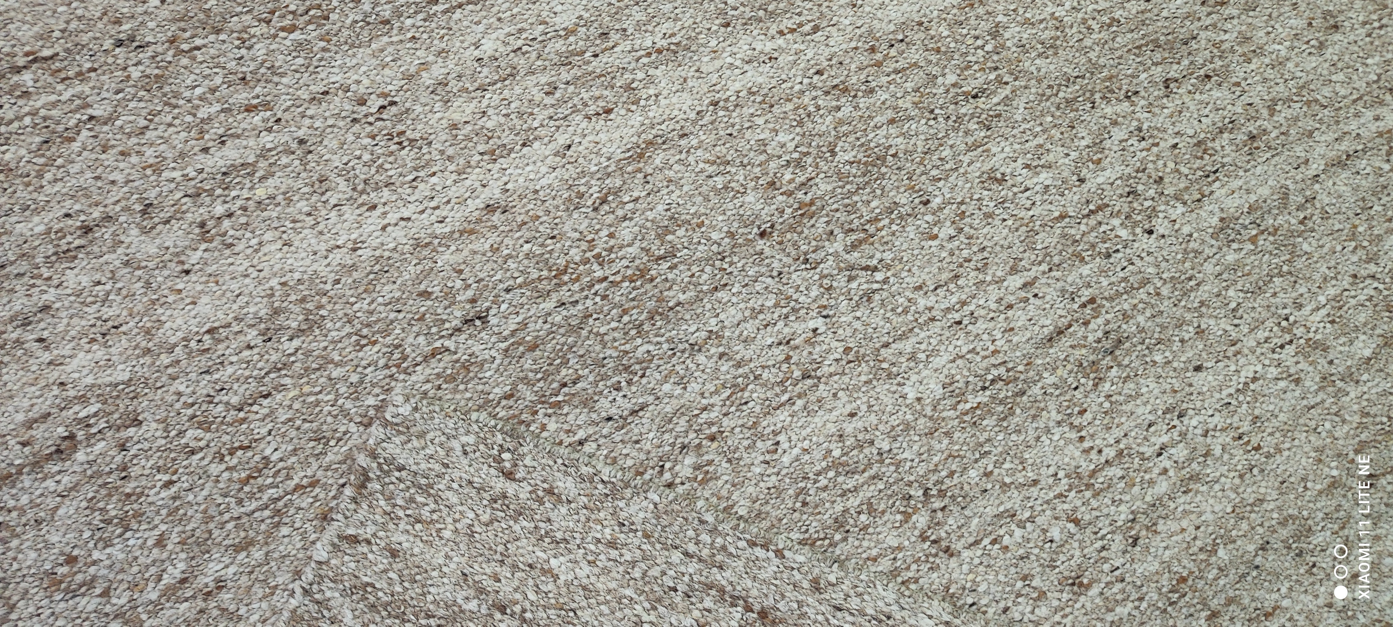 Aaron Jacobs Beige Handwoven Modern Durrie Rug (Multiple Sizes)