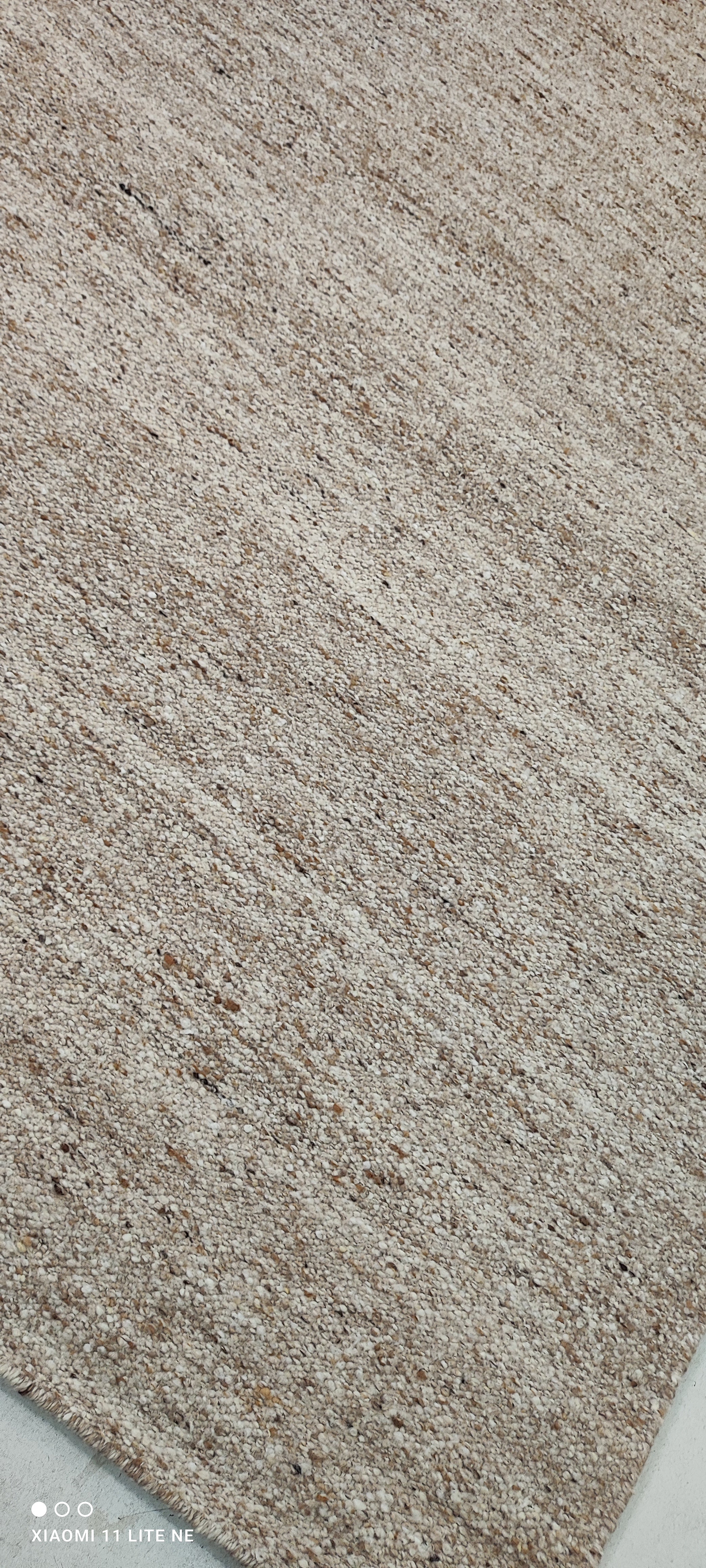 Aaron Jacobs Beige Handwoven Modern Durrie Rug (Multiple Sizes)
