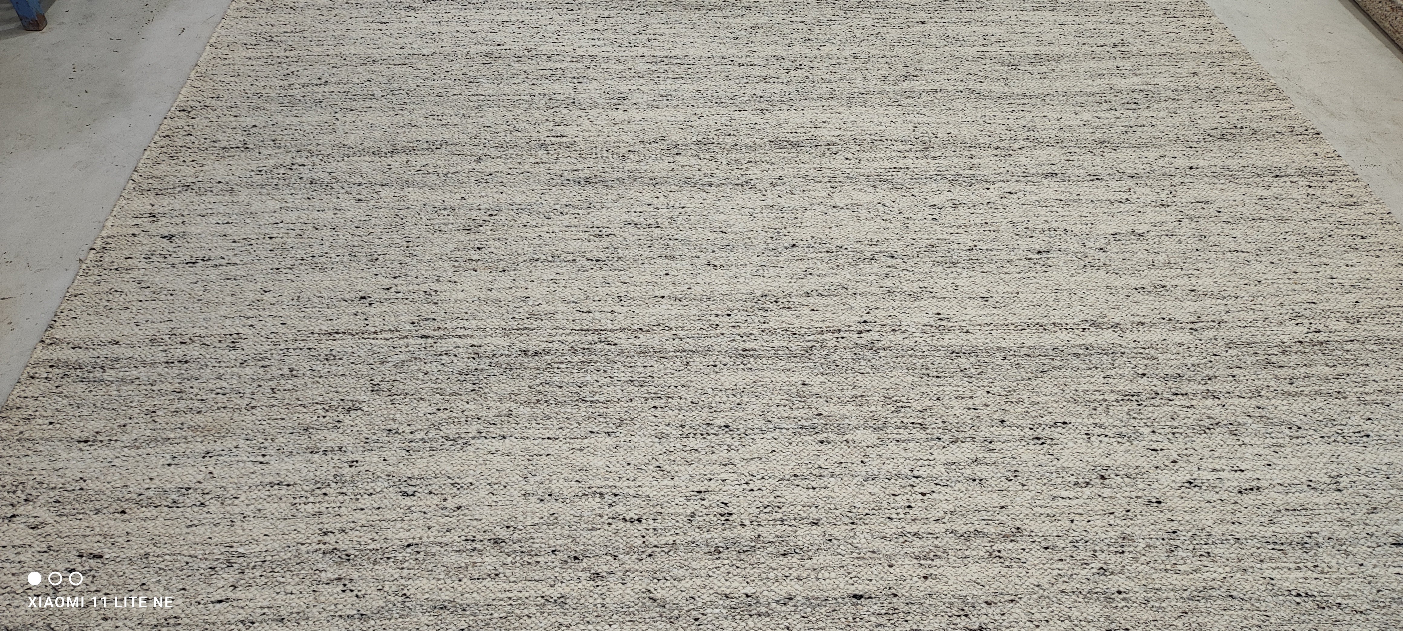 Zak Steiner White & Grey Handwoven Modern Durrie Rug (Multiple Sizes)