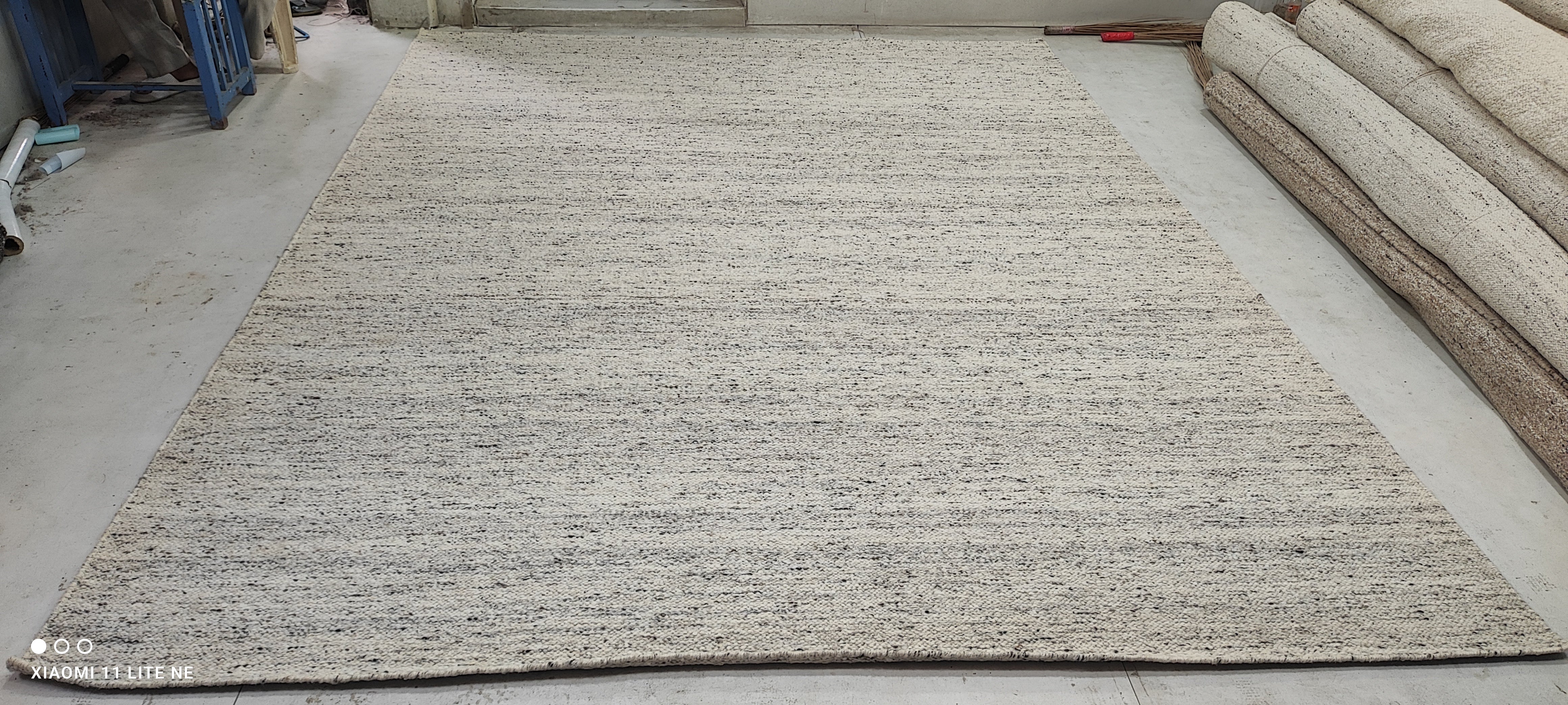 Zak Steiner White & Grey Handwoven Modern Durrie Rug (Multiple Sizes)