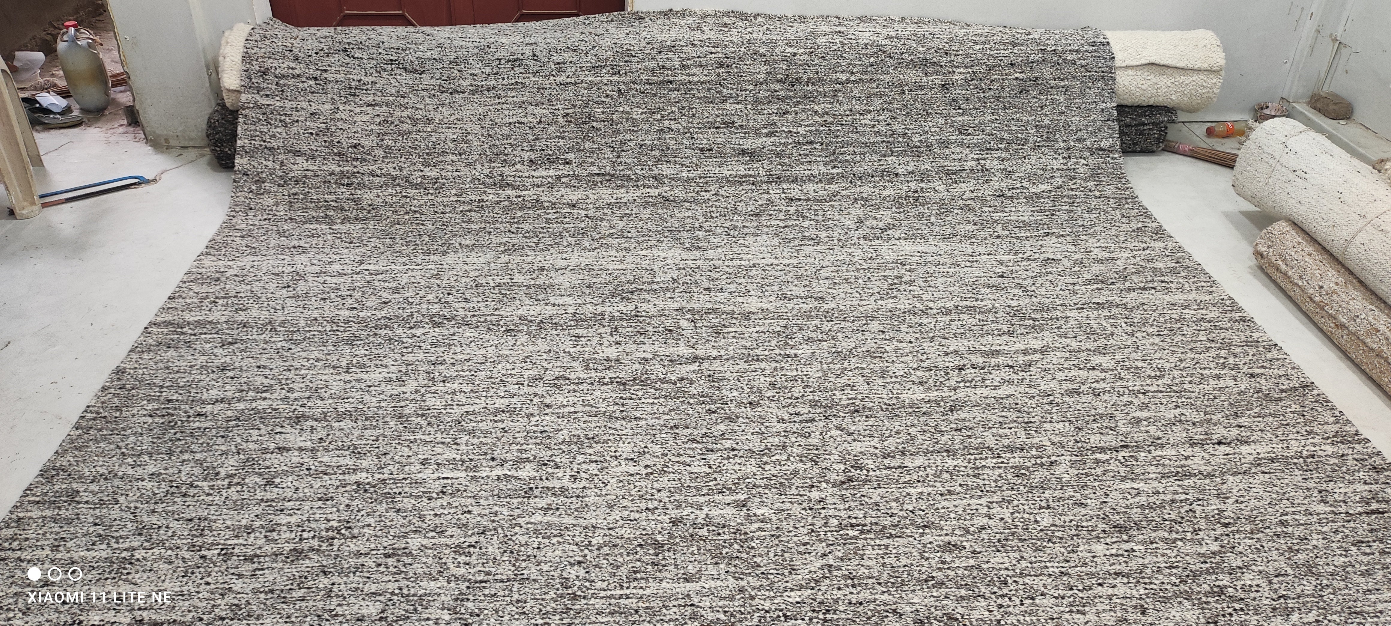 Elliot Dark Grey Handwoven Modern Durrie Rug (Multiple Sizes)