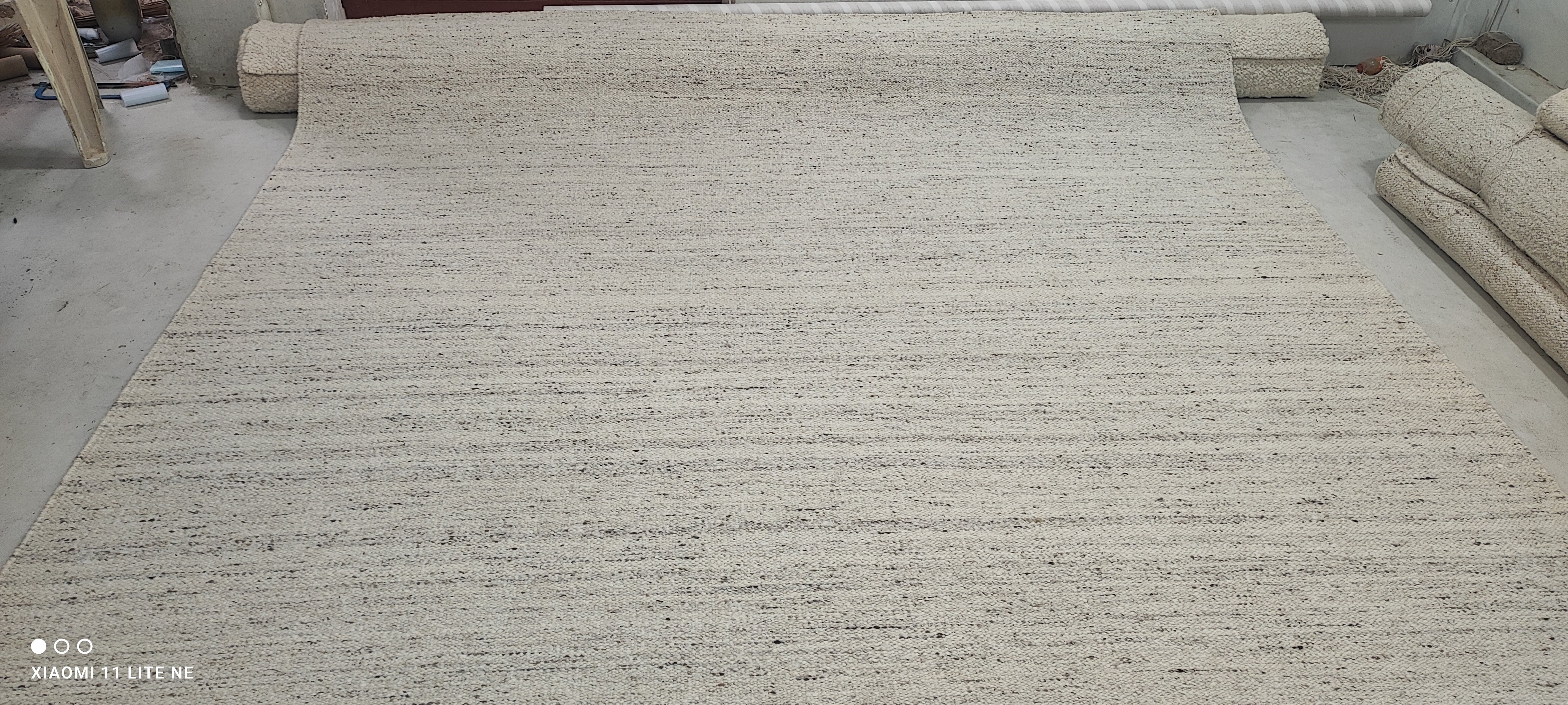 Ethan Lewis Grey Handwoven Modern Durrie Rug (Multiple Sizes)