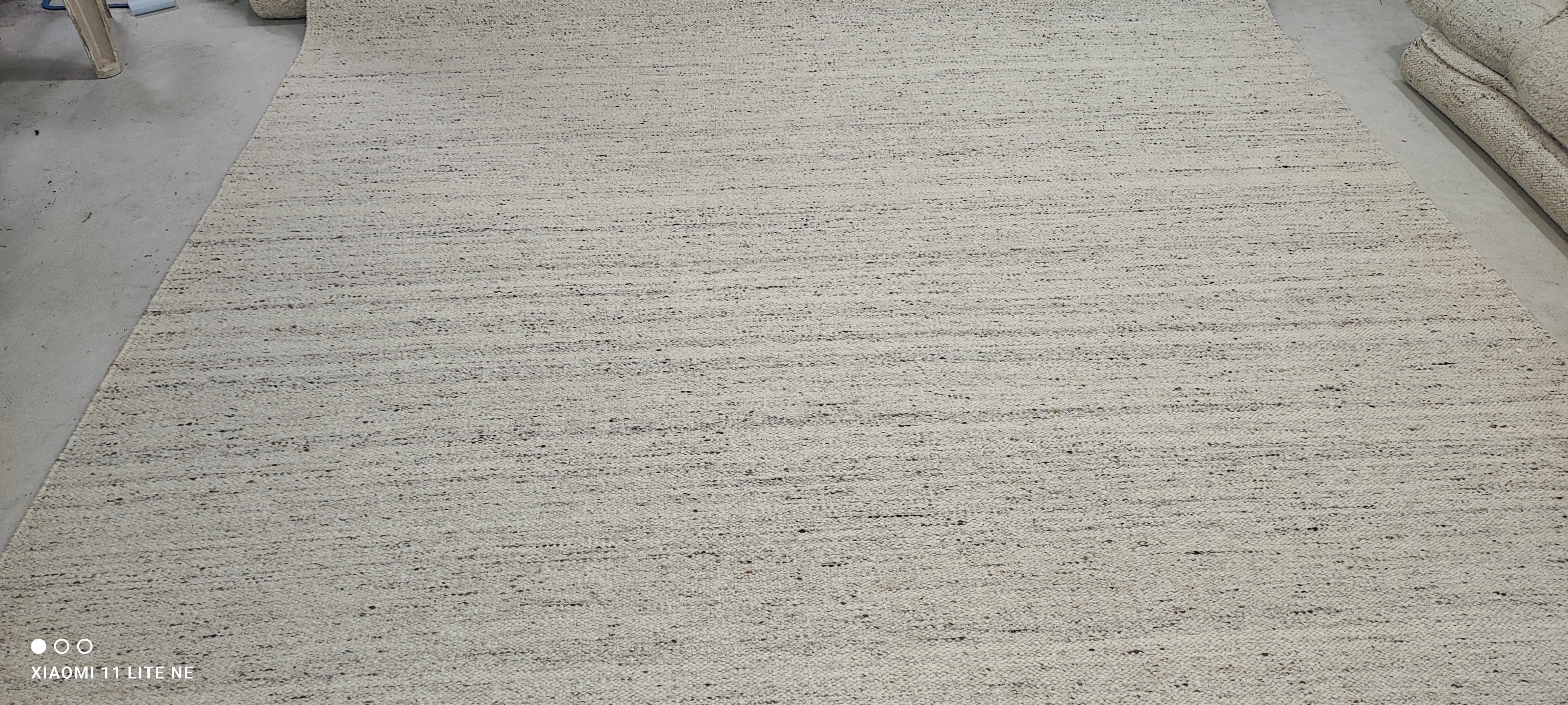 Ethan Lewis Grey Handwoven Modern Durrie Rug (Multiple Sizes)