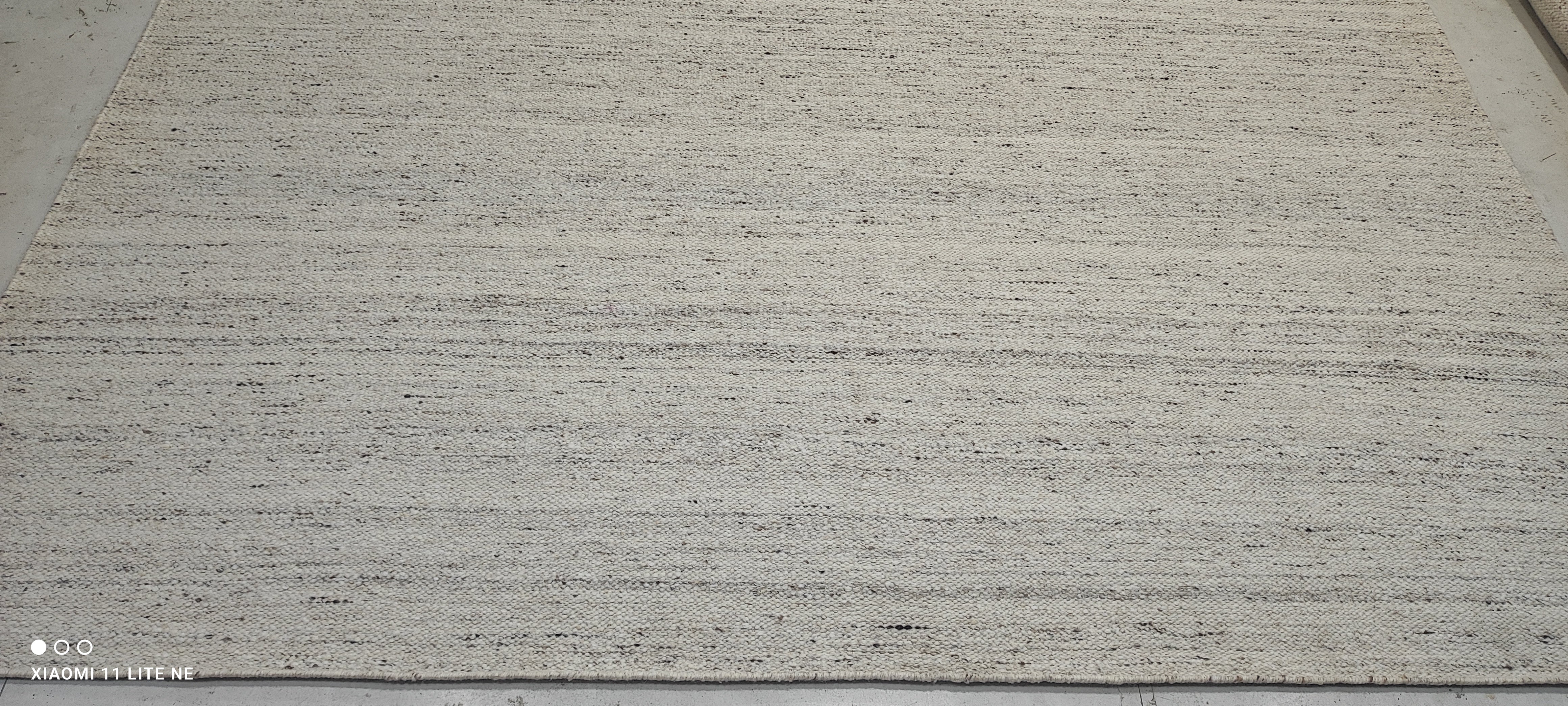 Ethan Lewis Grey Handwoven Modern Durrie Rug (Multiple Sizes)