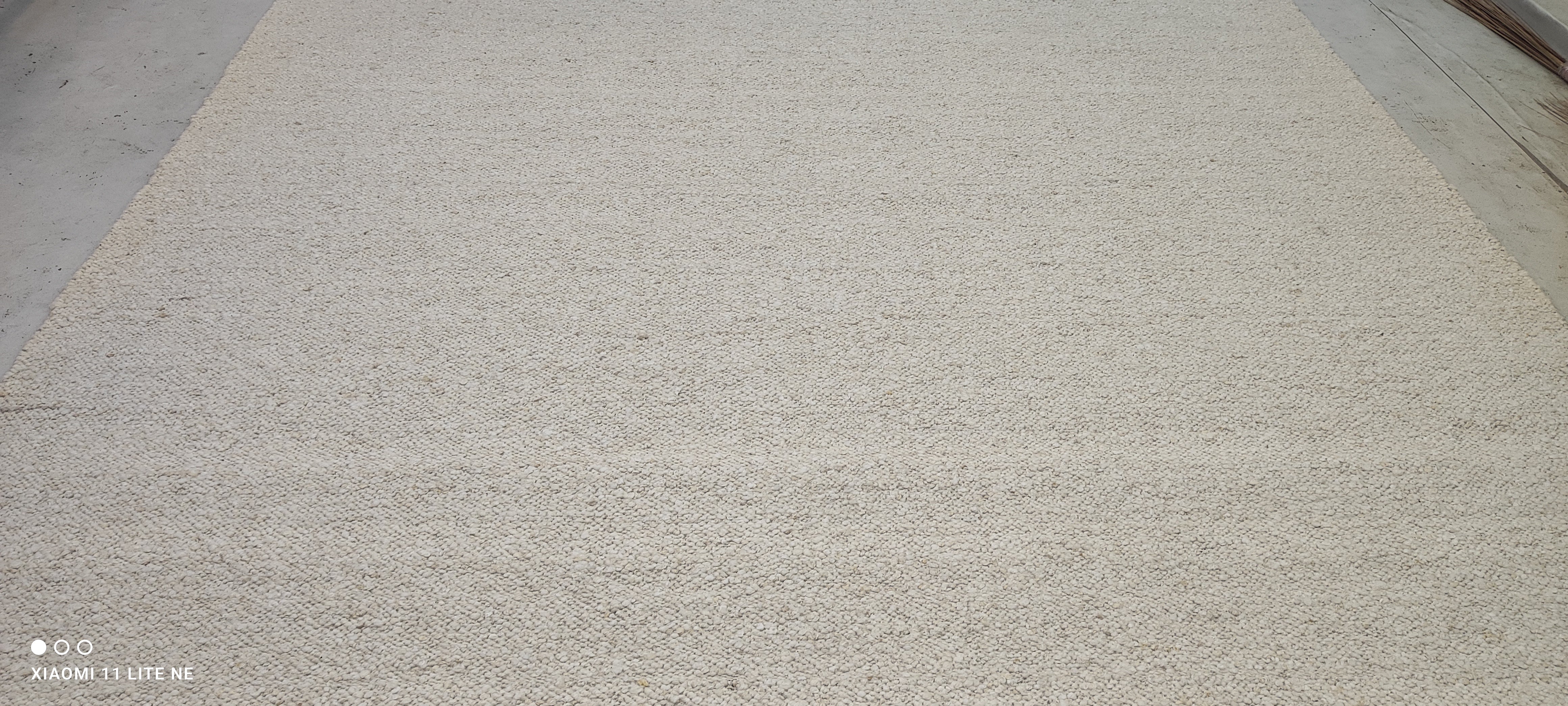 Colman Domingo Cream Handwoven Modern Durrie Rug (Multiple Sizes)