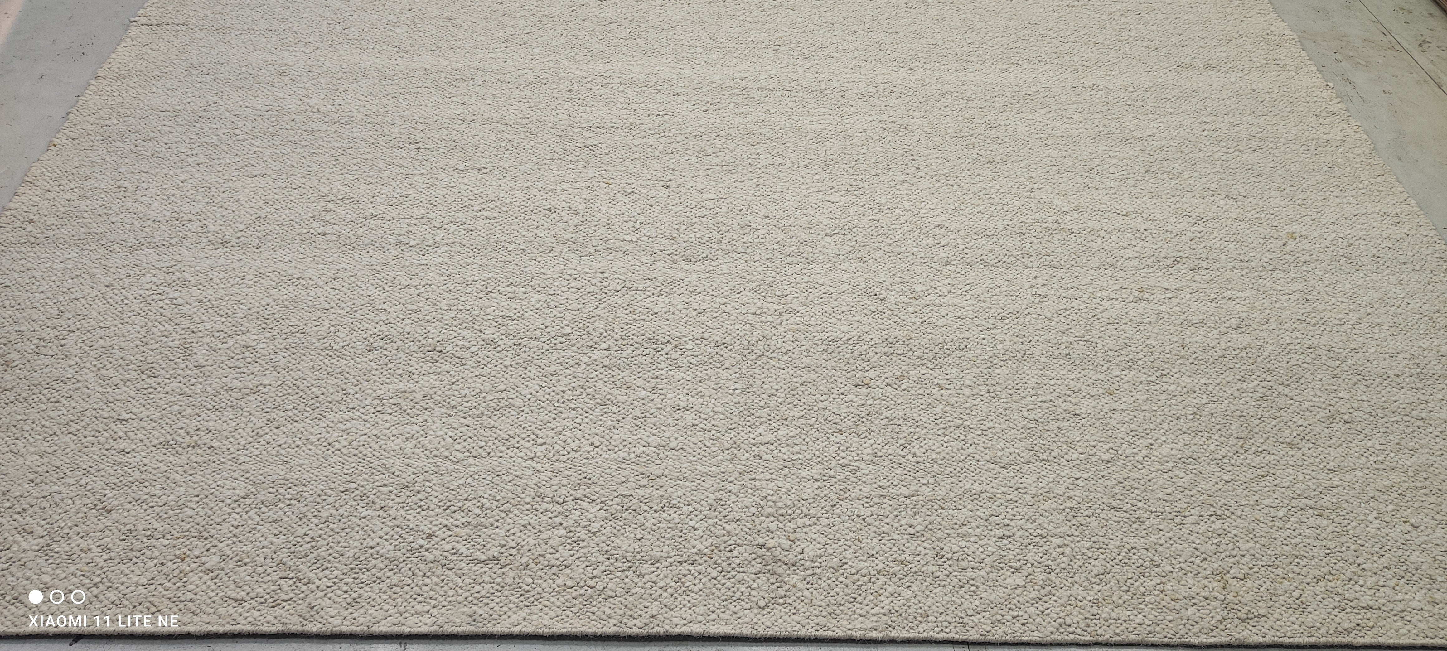 Colman Domingo Cream Handwoven Modern Durrie Rug (Multiple Sizes)