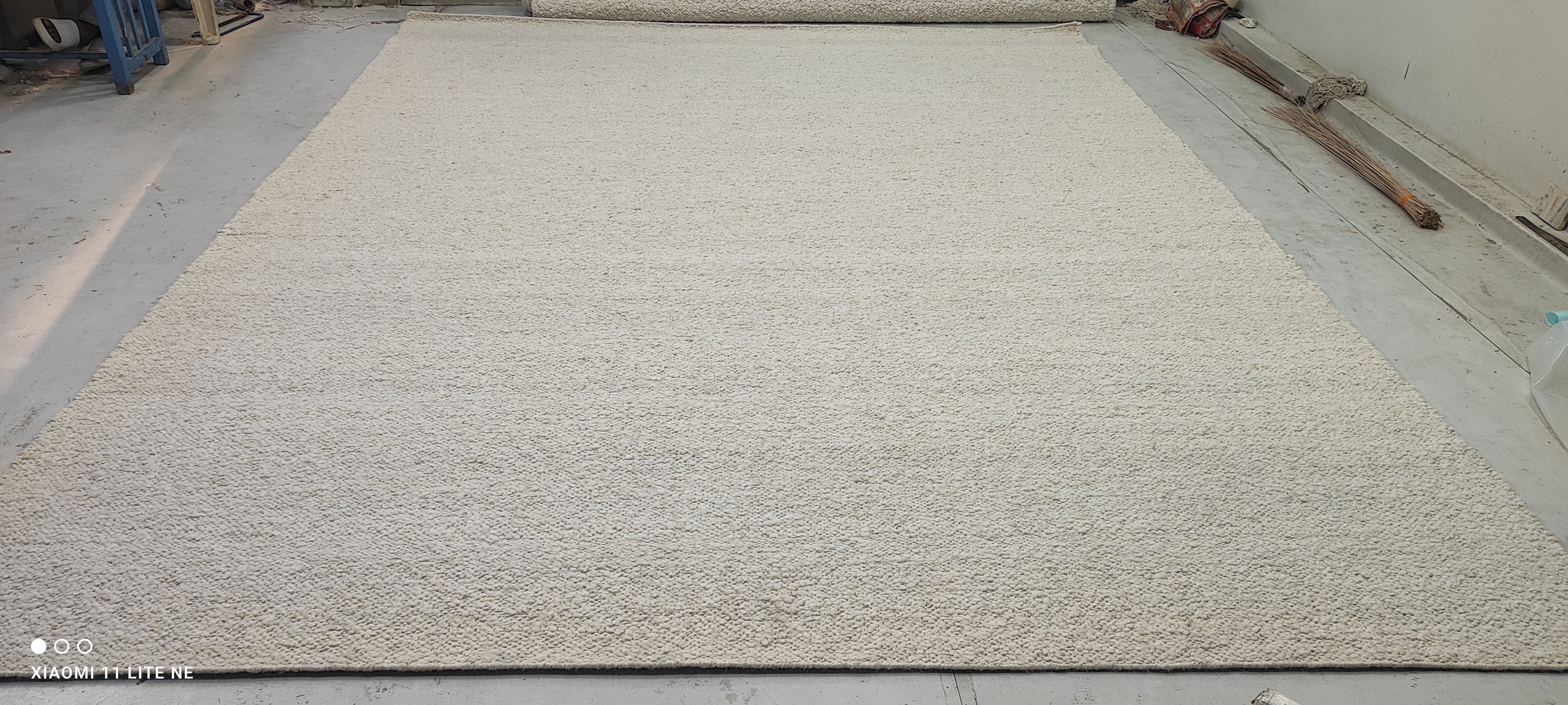 Colman Domingo Cream Handwoven Modern Durrie Rug (Multiple Sizes)