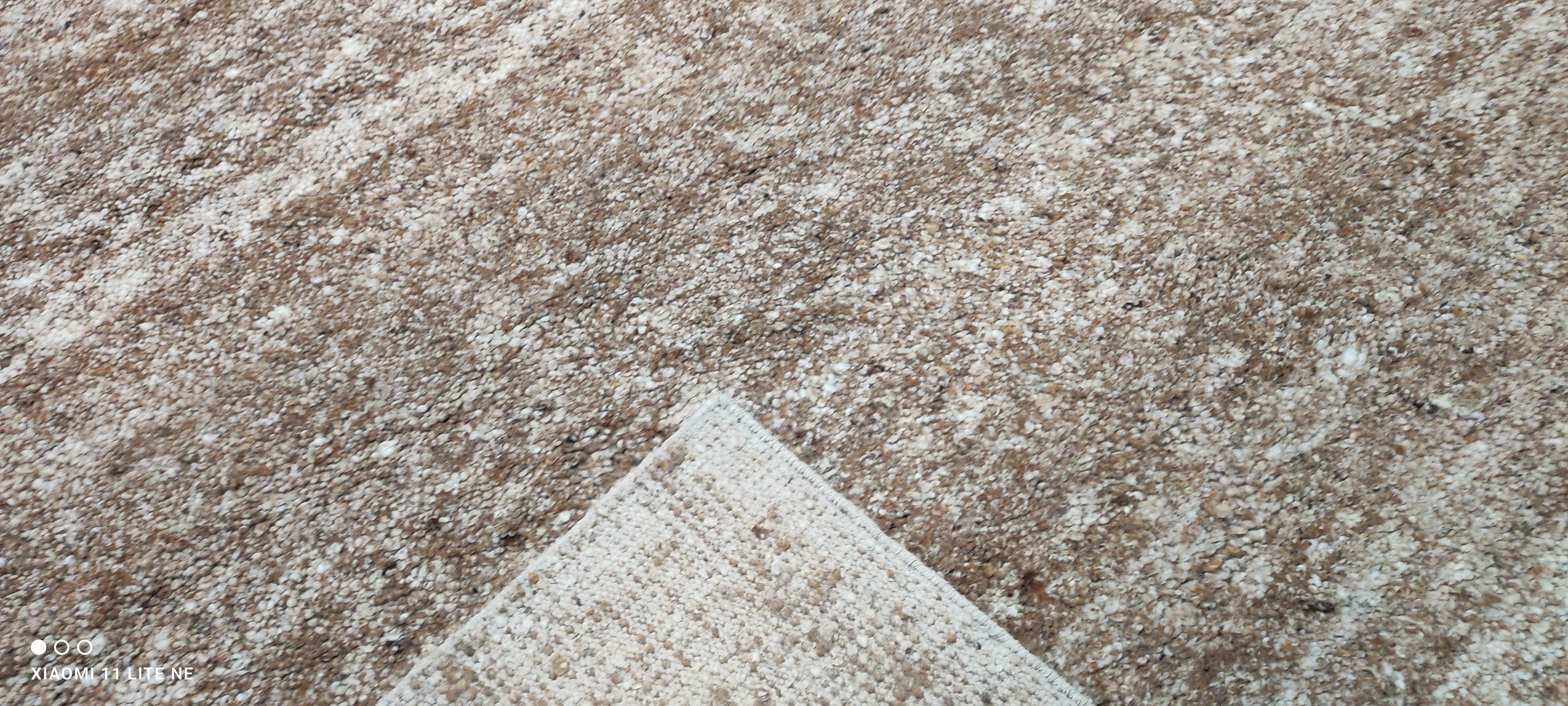 Javon Walton Brown Handwoven Modern Durrie Rug (Multiple Sizes)