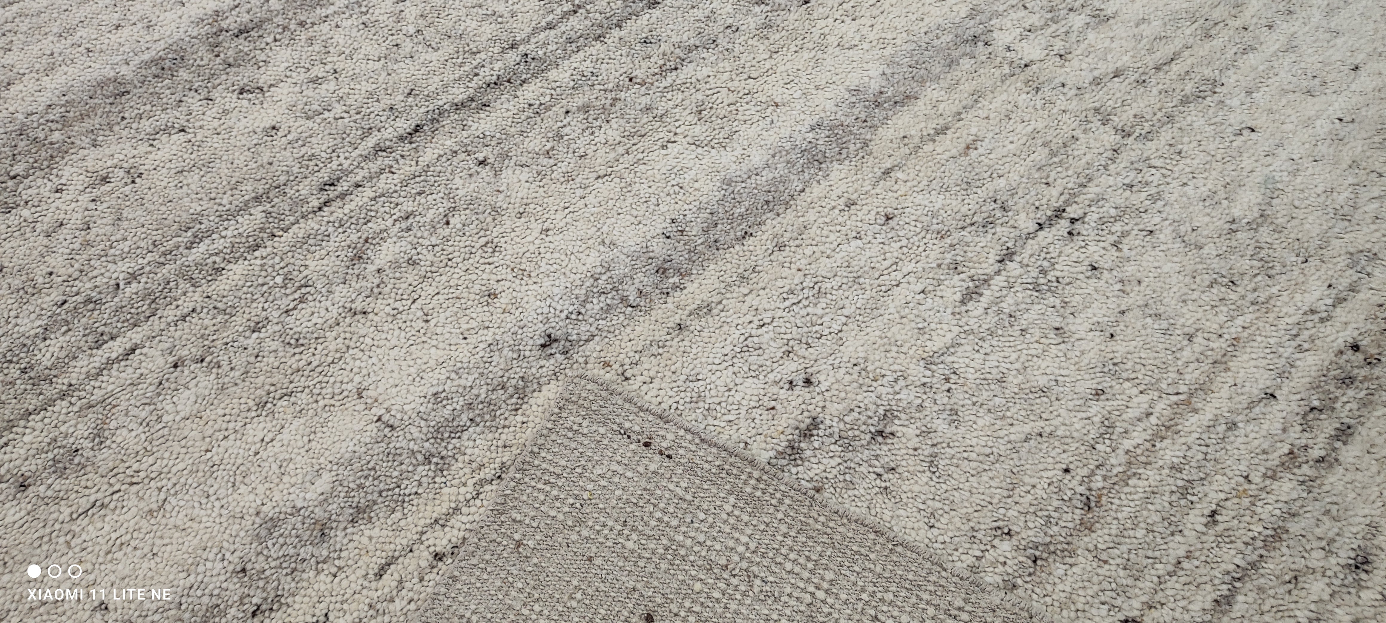 Angus Cloud Grey Handwoven Modern Durrie Rug (Multiple Sizes)