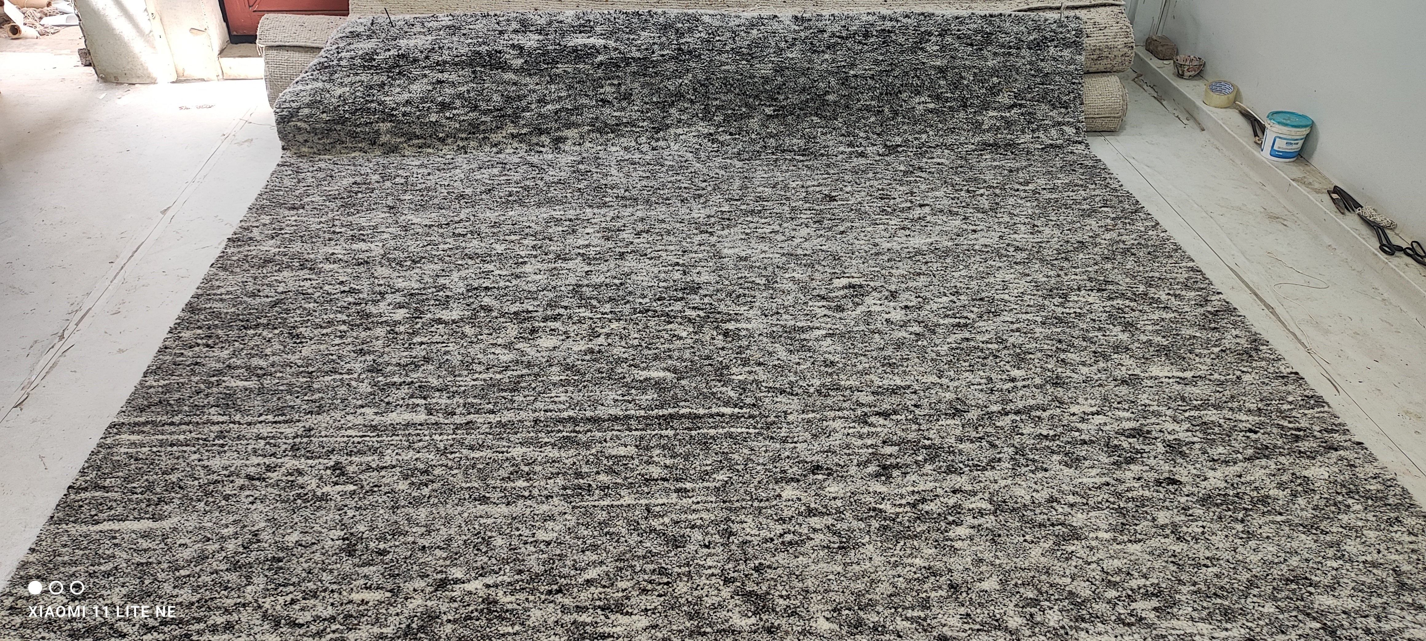 Nate Jacobs Dark Grey Handwoven Modern Durrie Rug (Multiple Sizes)