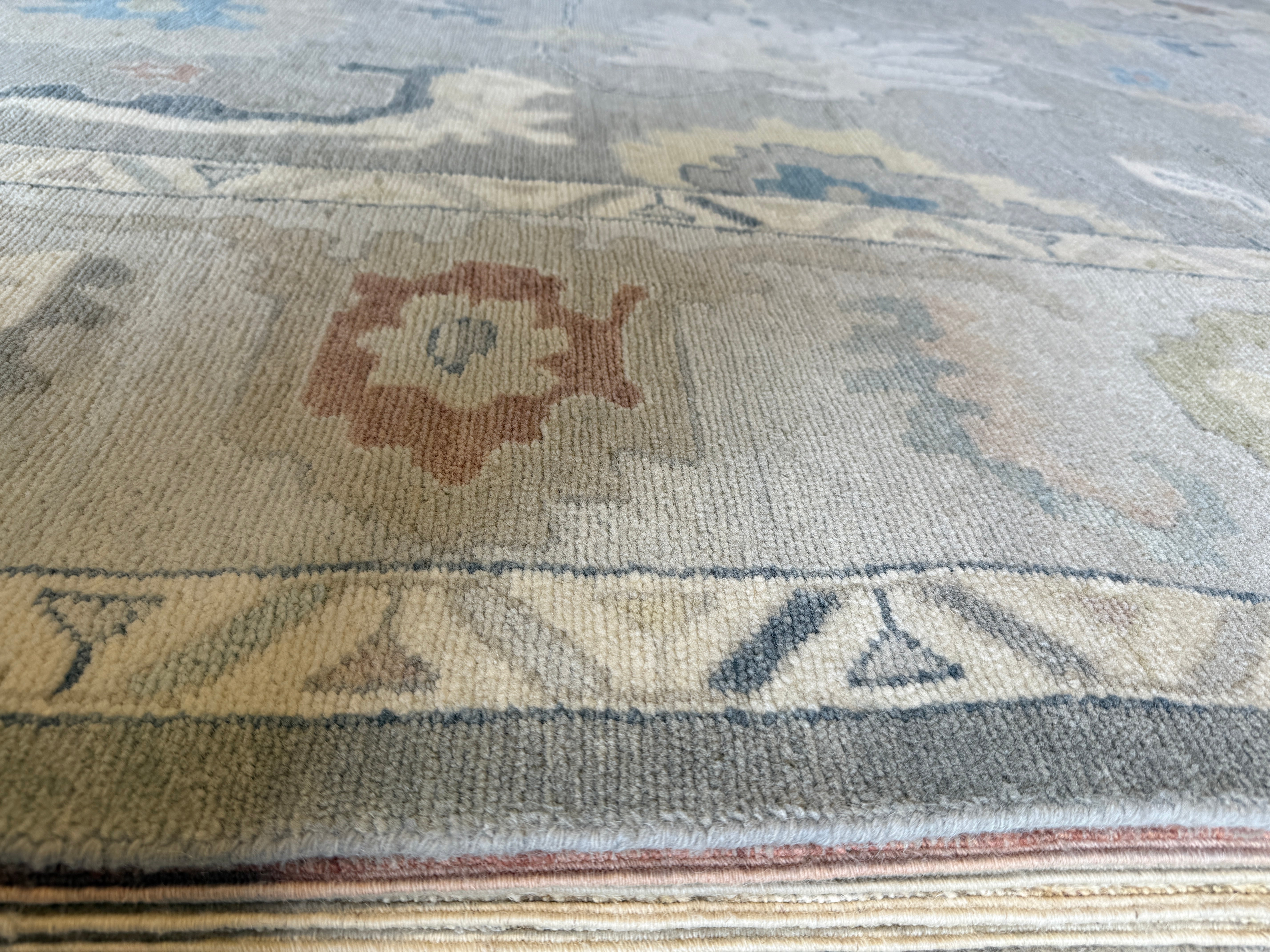 Viviane West 10x14 Grey Hand-Knotted Rug