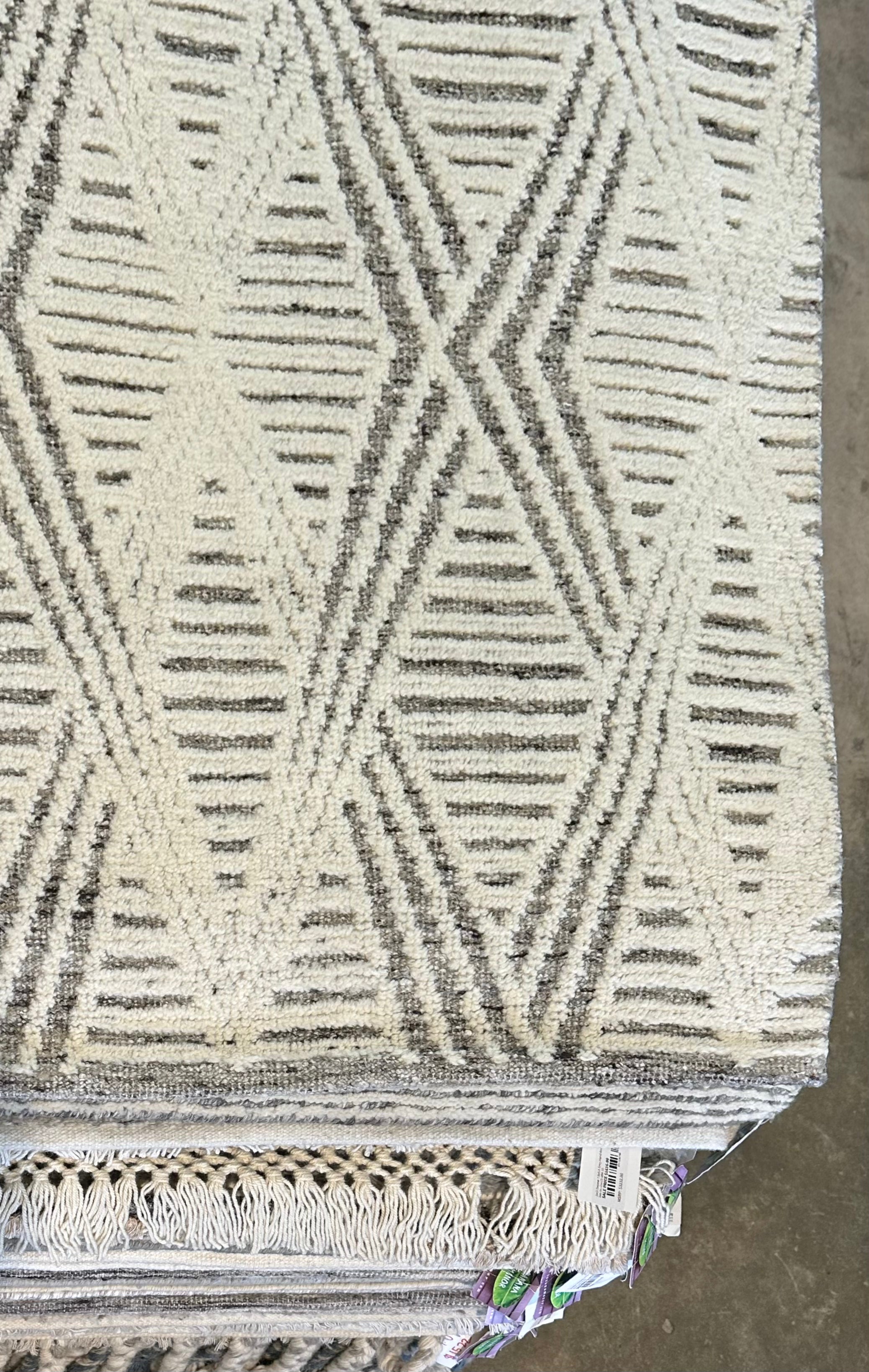 Weston 8x10.3 Hand-Knotted Ivory & Grey