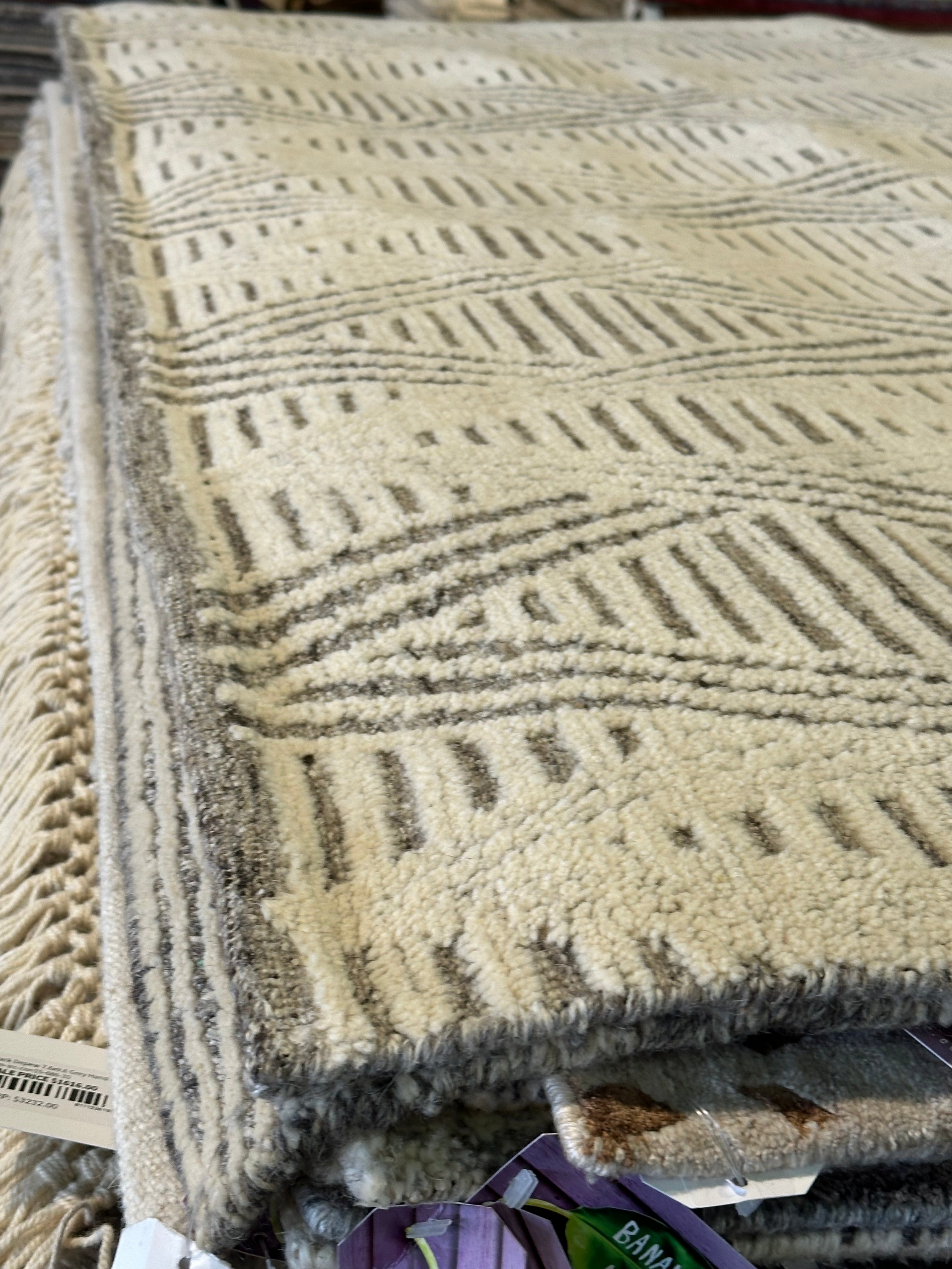 Weston 8x10.3 Hand-Knotted Ivory & Grey