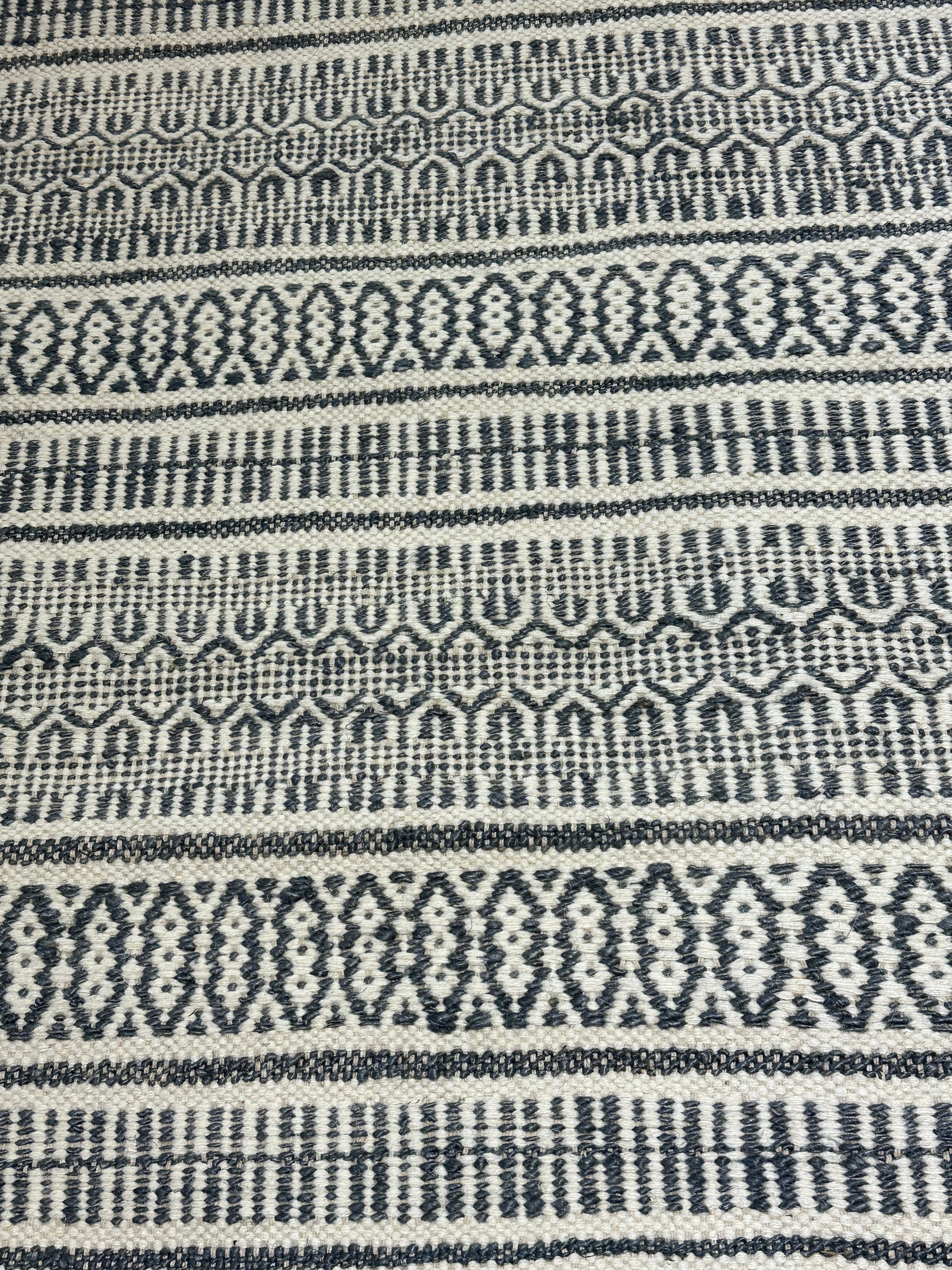 Miracle Point of Contact by Brother Bob 10x14 White and Grey Handwoven Modern Durrie Rug