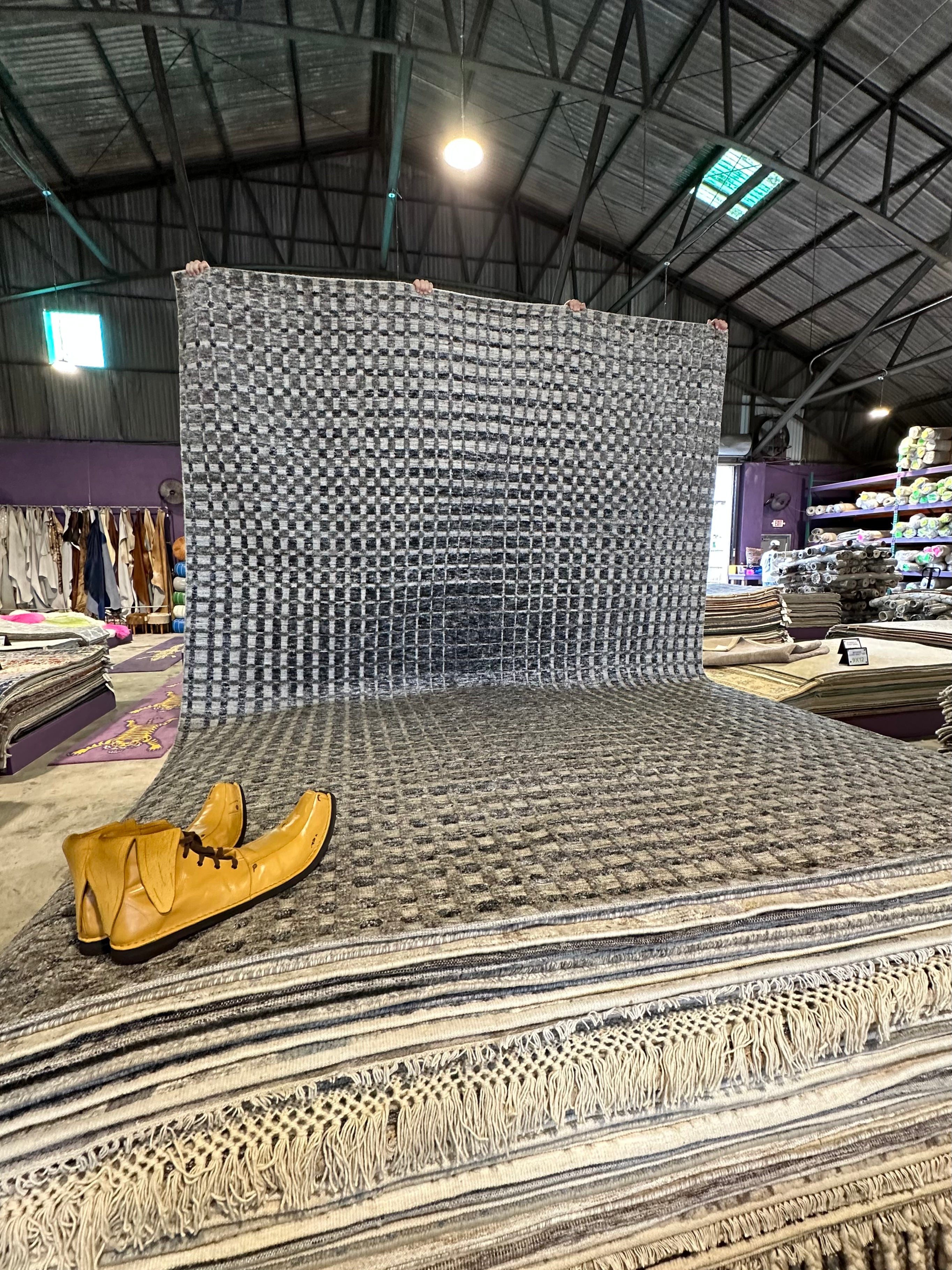 Bradford 8.3x11.6 Hand-Knotted Silver & Grey High Low