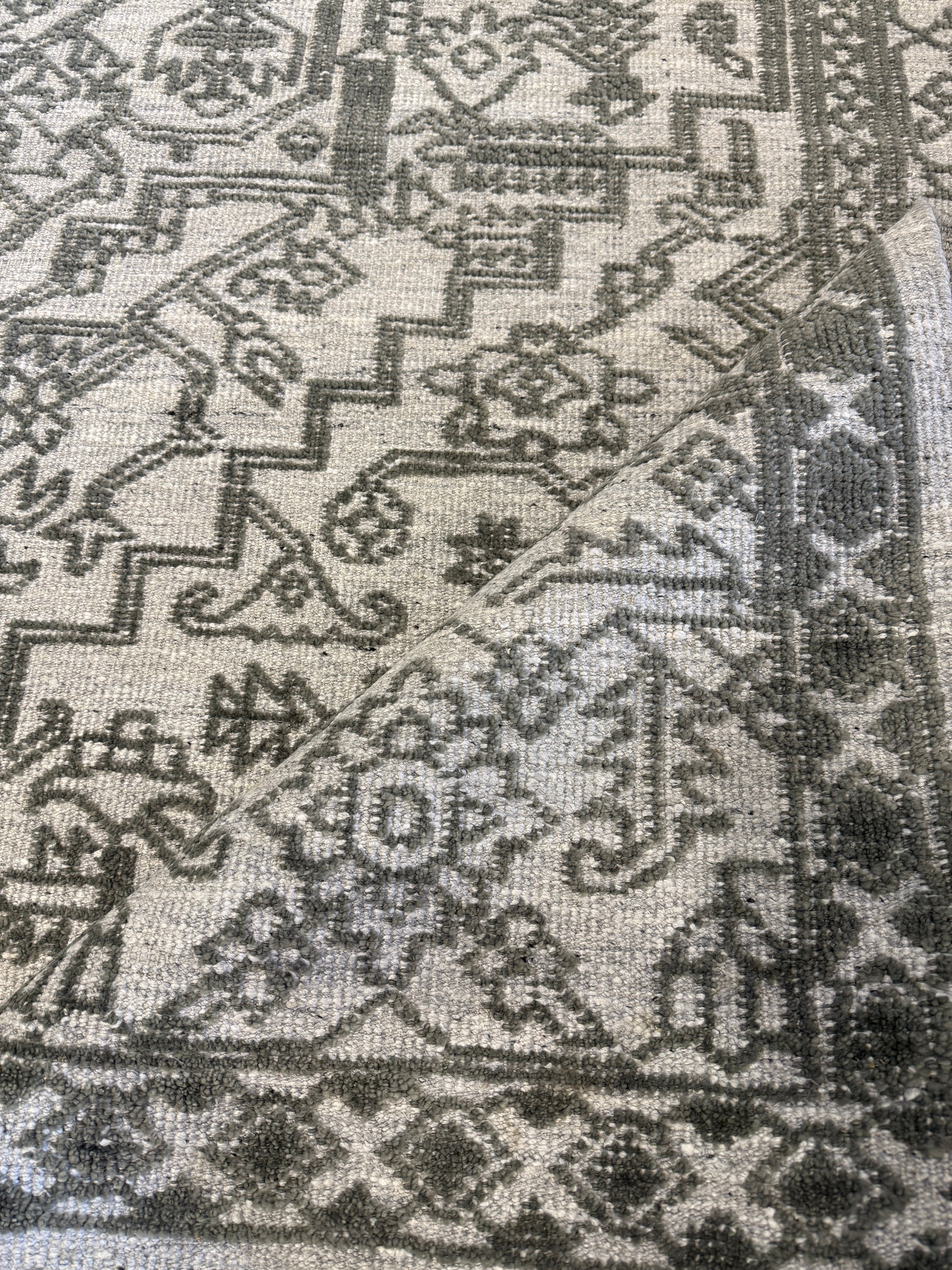 Menudo 9x12 Green and Grey Hand-Knotted Modern Abstract Rug