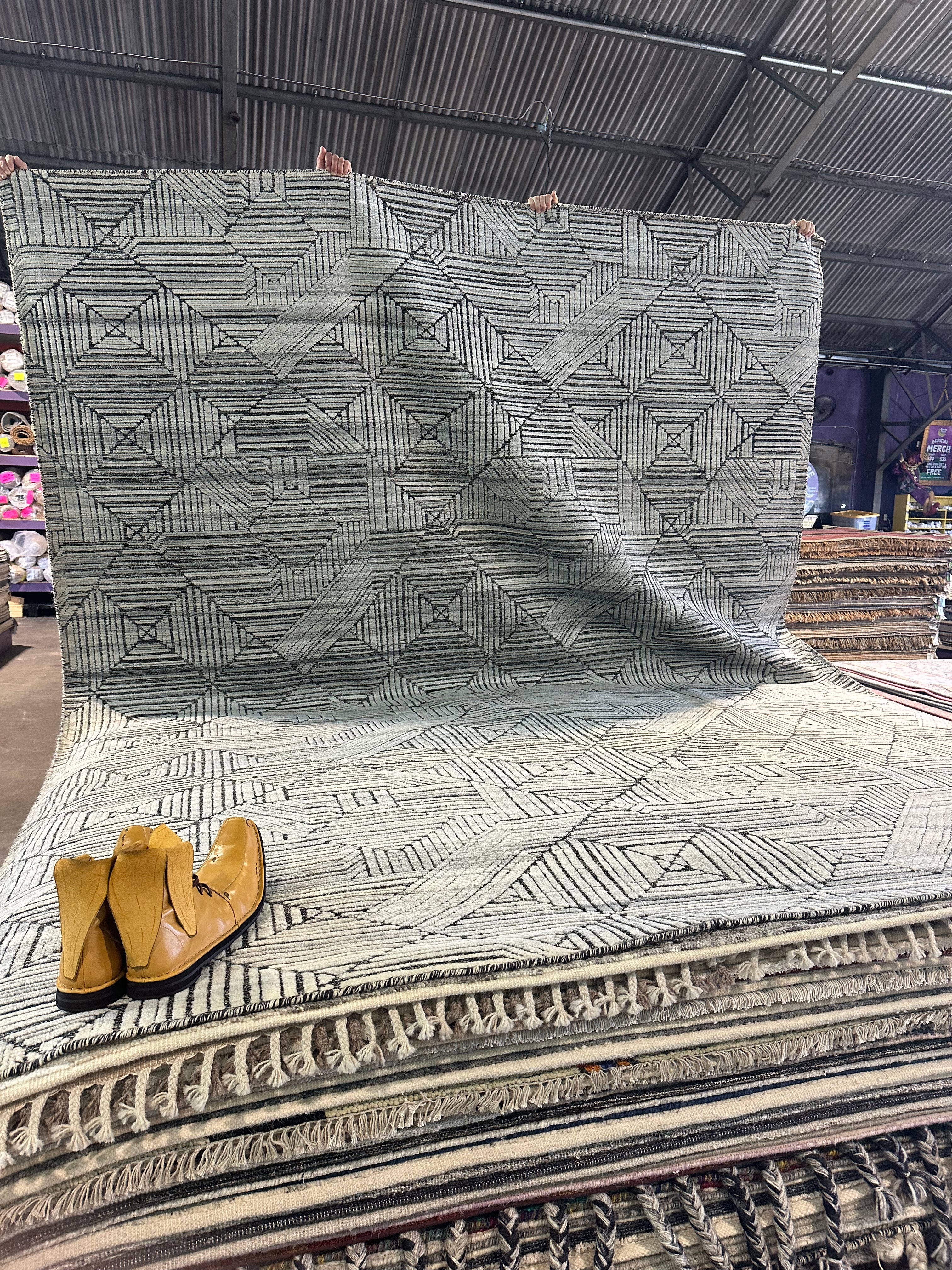 Laslo 9.3x12 Hand-Knotted Modern Black & White Rug CLEARANCE