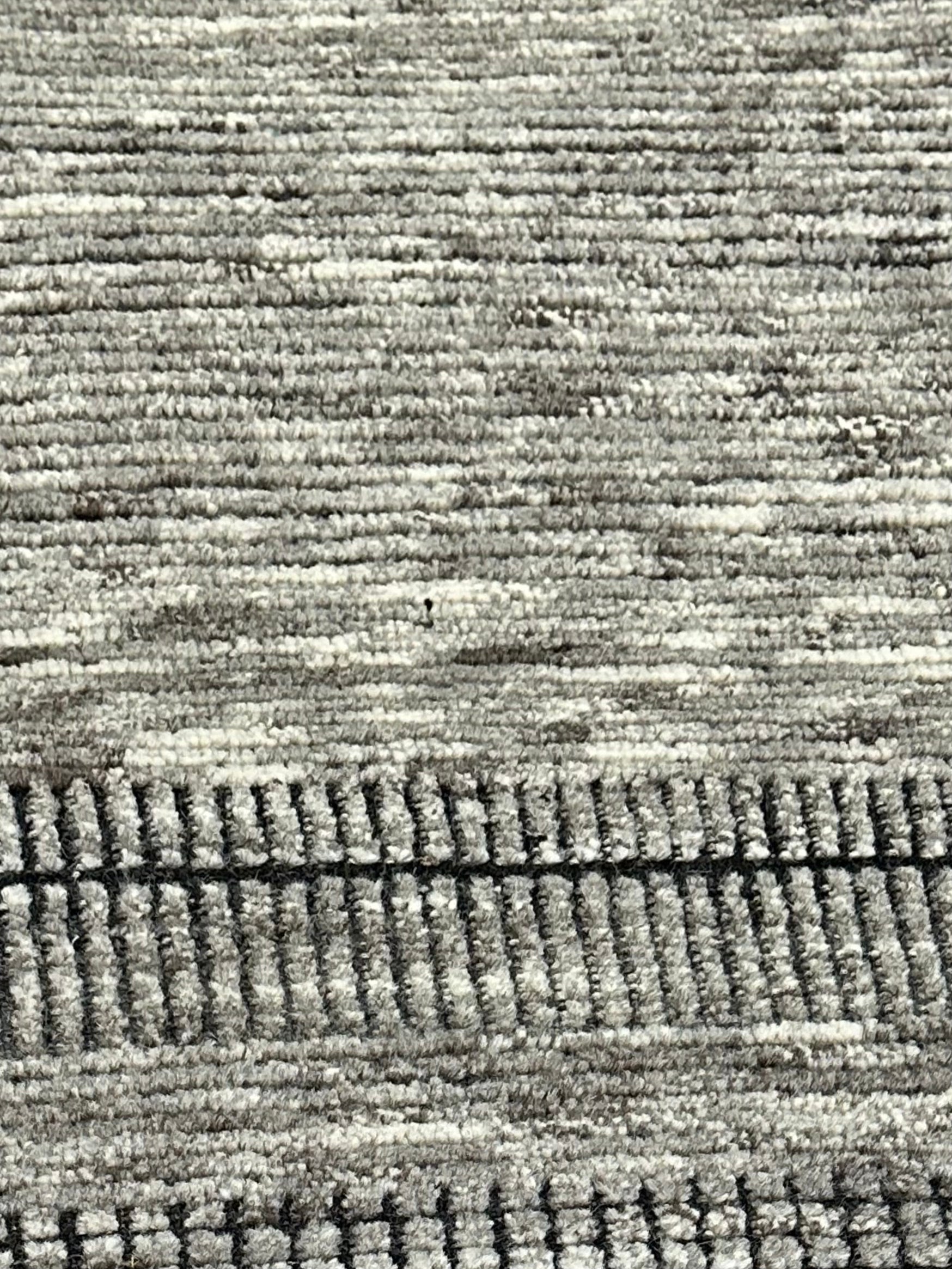 Dobson 8.3x10 Hand-Knotted Silver & Grey High Low
