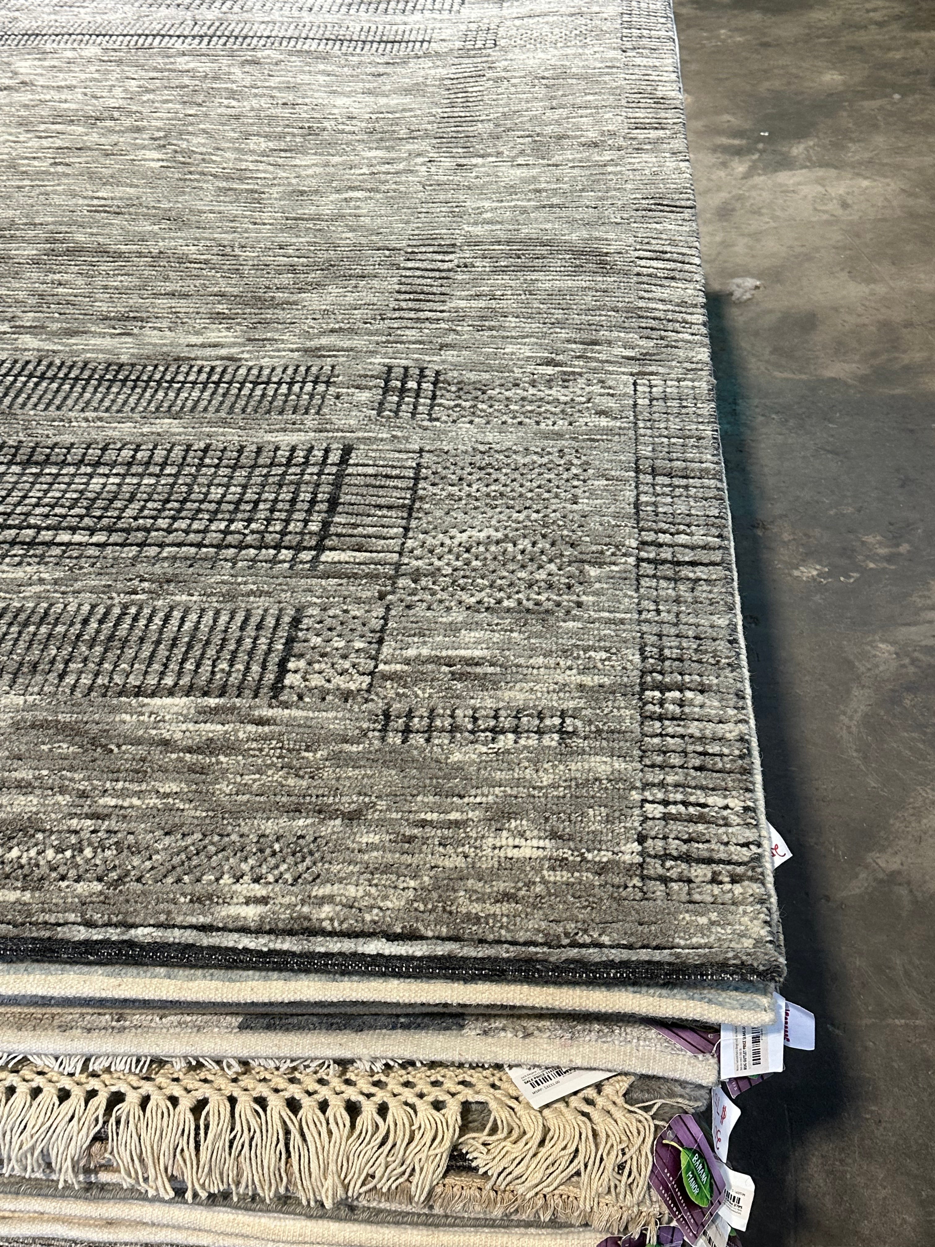 Dobson 8.3x10 Hand-Knotted Silver & Grey High Low