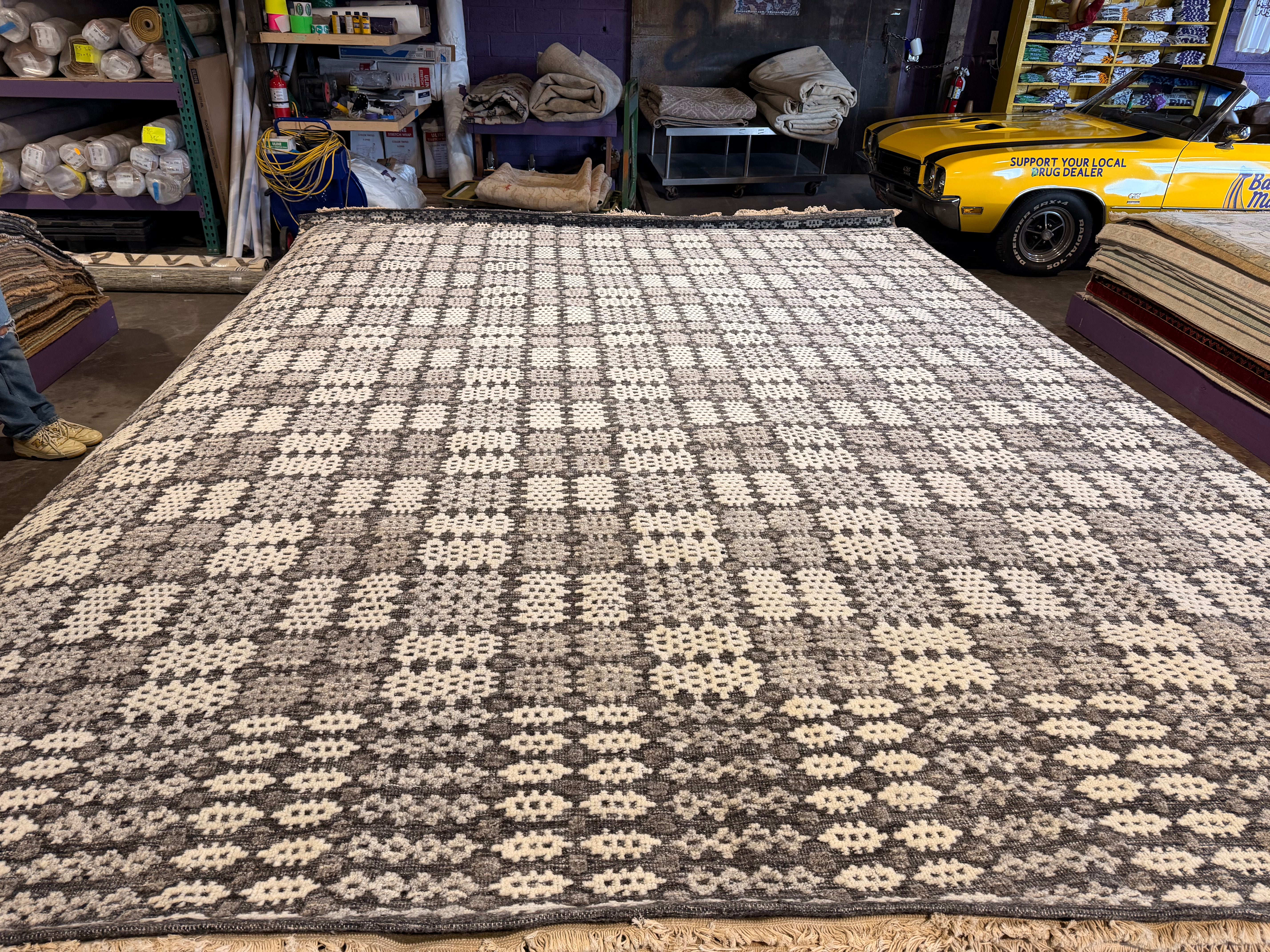 Burton 10.3x14 Hand-Knotted Dark Grey & Ivory Modern