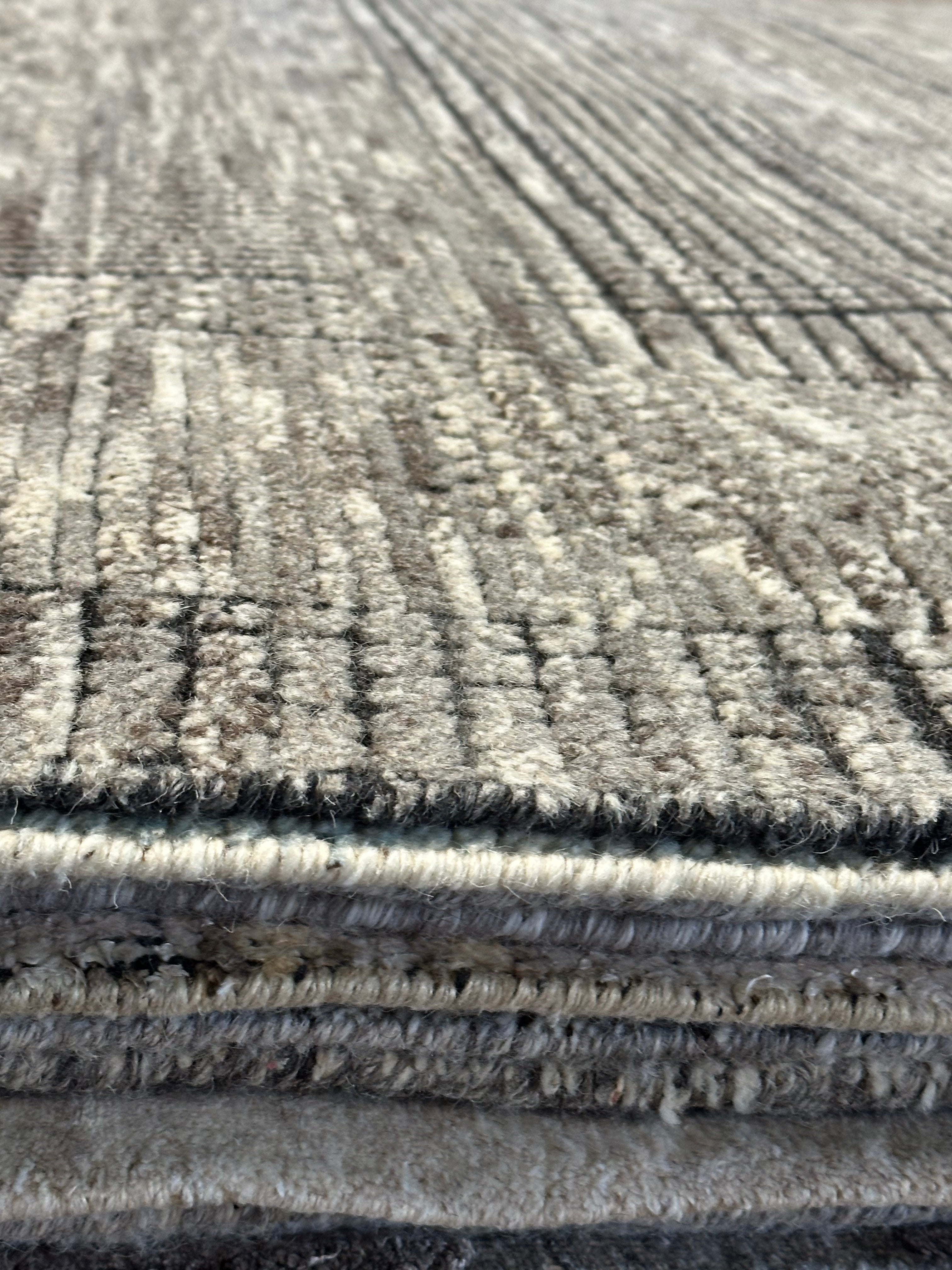 Dobson 8.3x10 Hand-Knotted Silver & Grey High Low