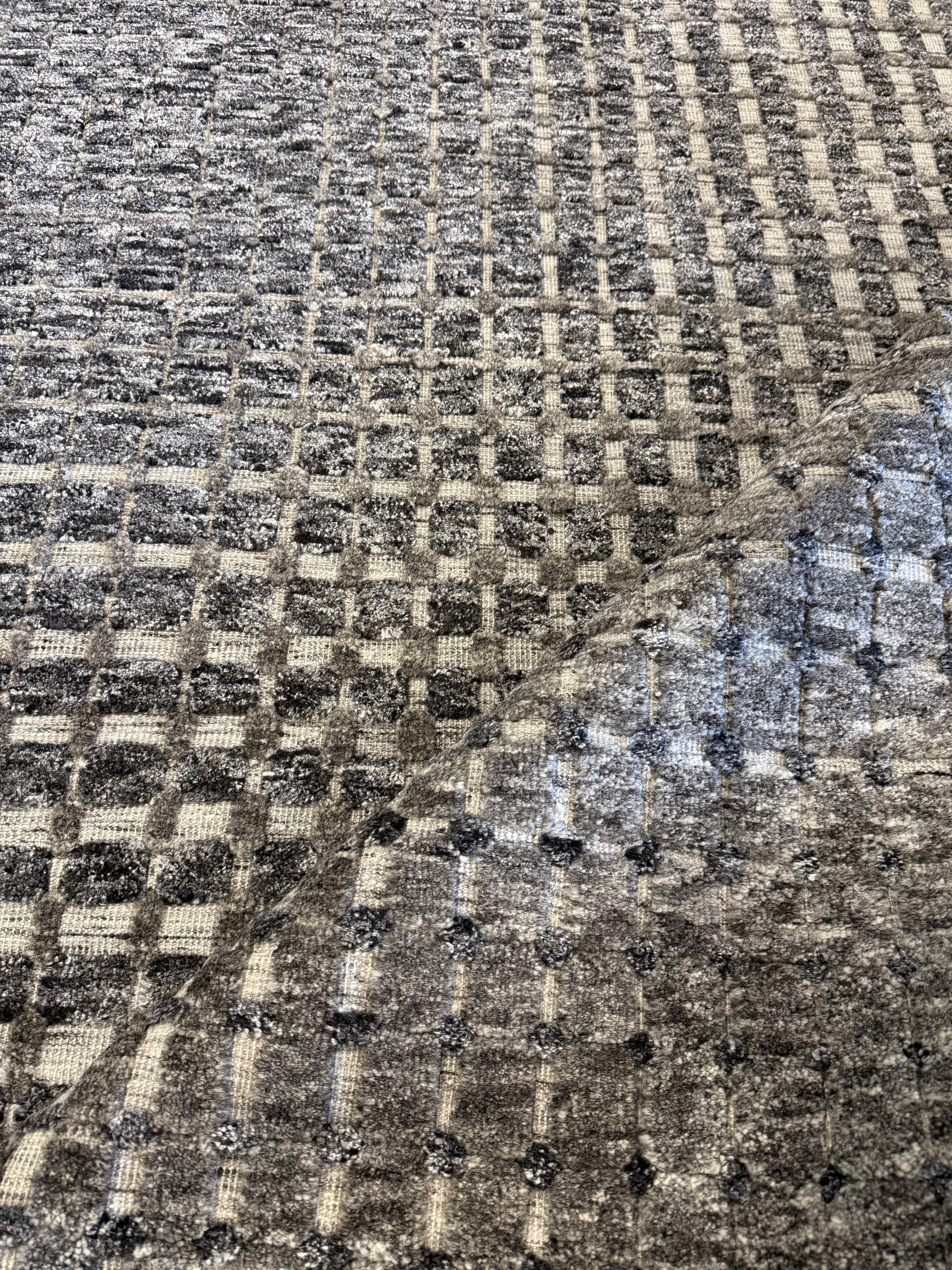 Connery 9x12 Hand-Knotted Silver & Grey Modern