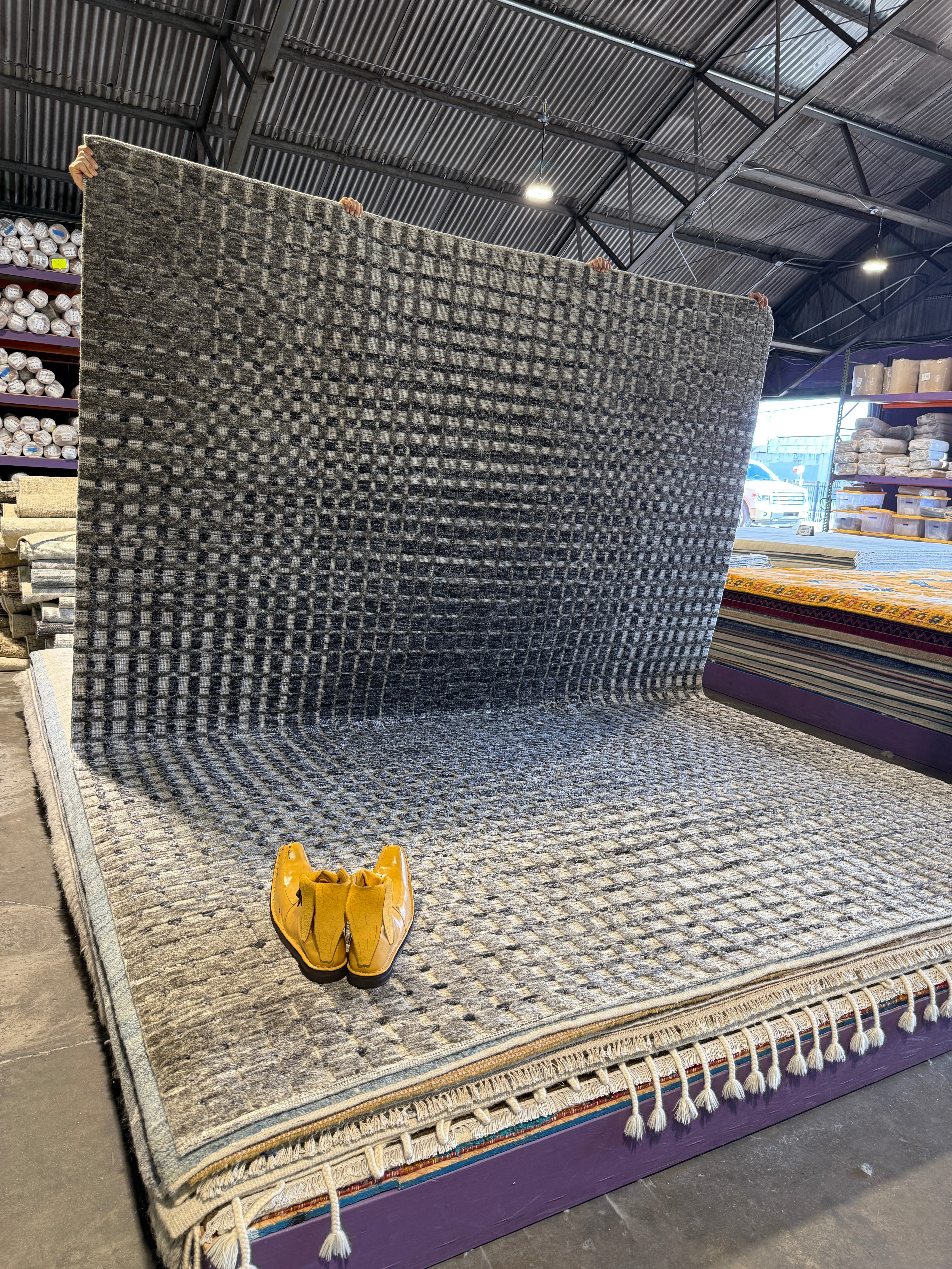 Connery 9x12 Hand-Knotted Silver & Grey Modern