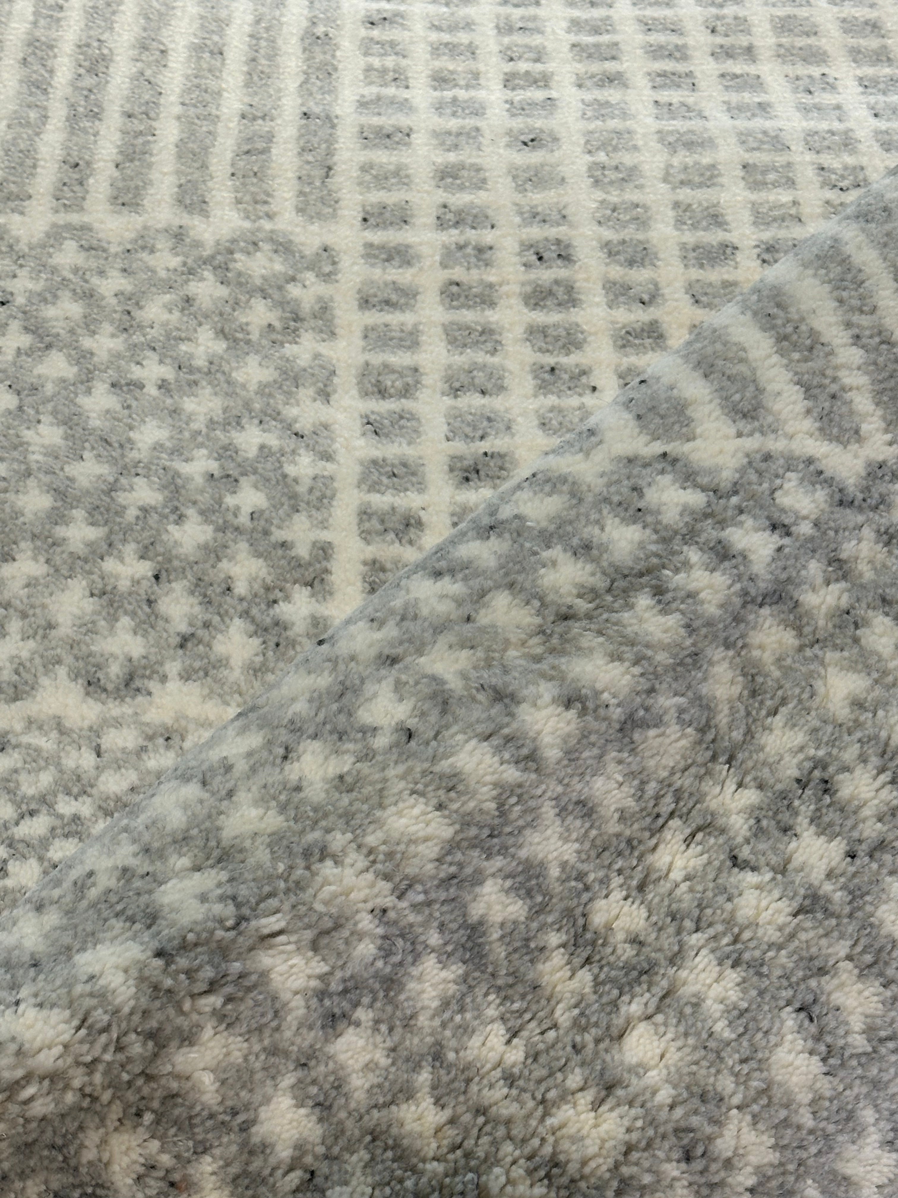 Ray 8.3x10 Hand-Knotted Ivory & Grey High Low