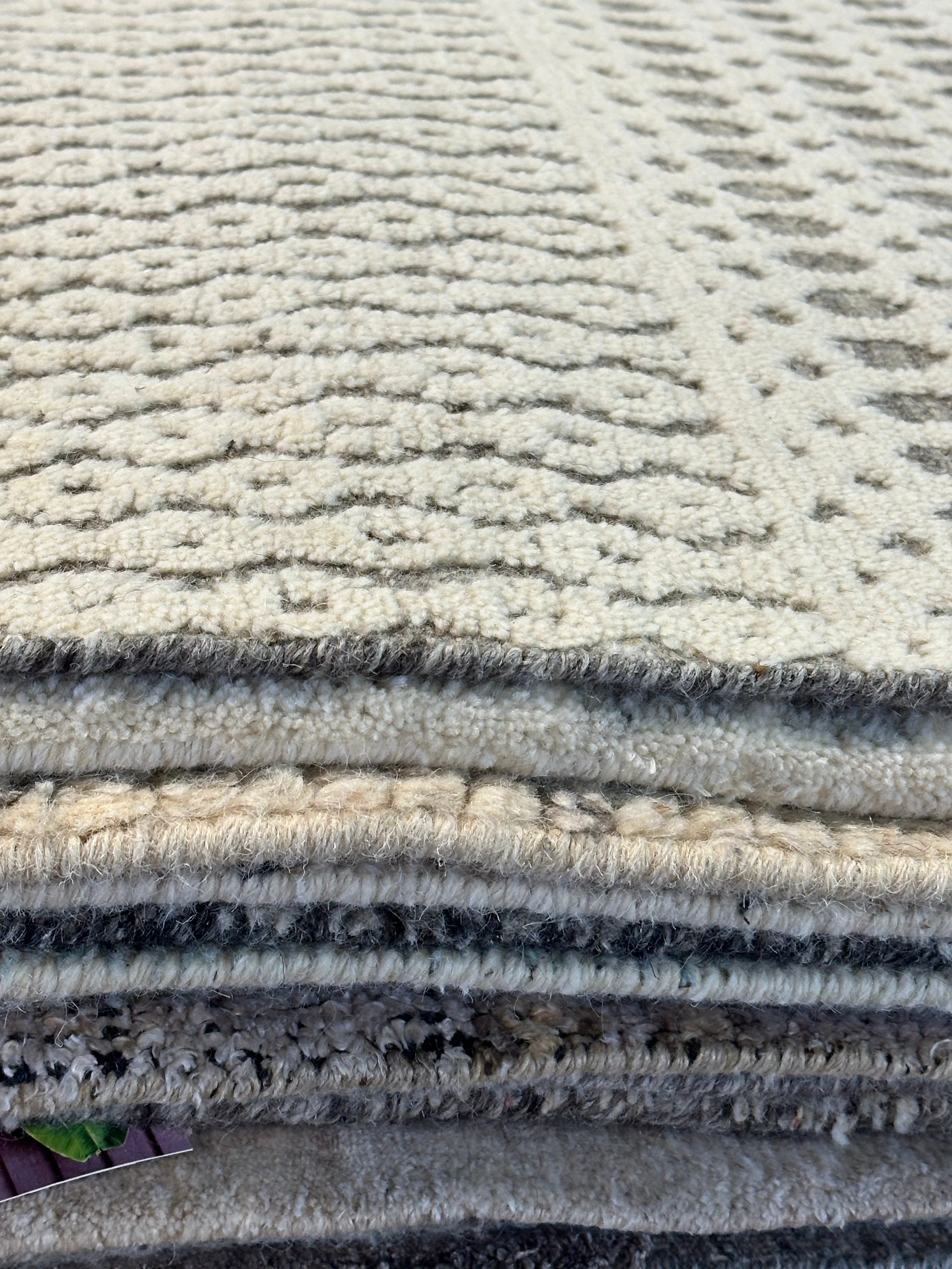 Ryan 8.3x10 Hand-Knotted White & Grey Cut Pile