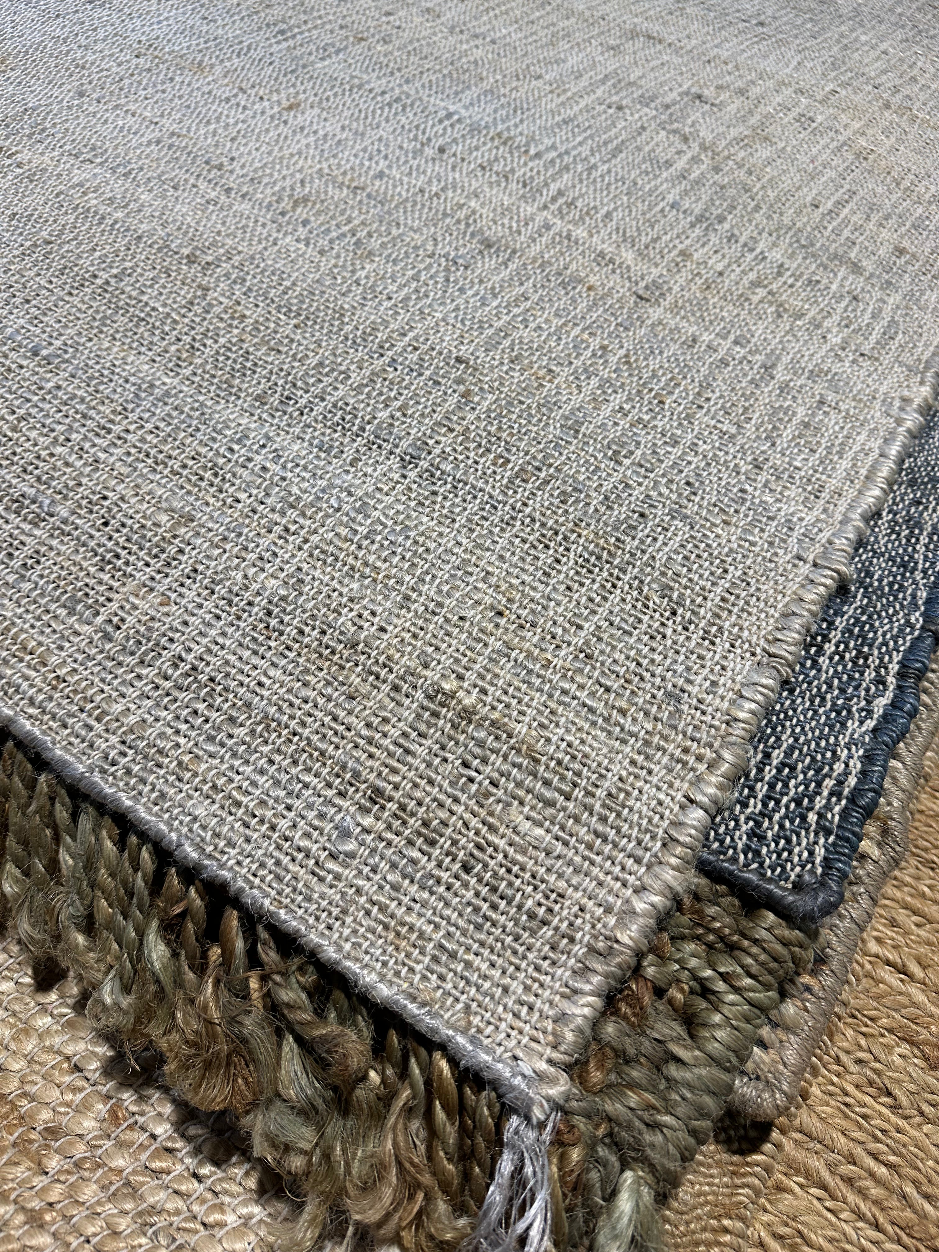 Gish Bac Handwoven Natural Jute Rug