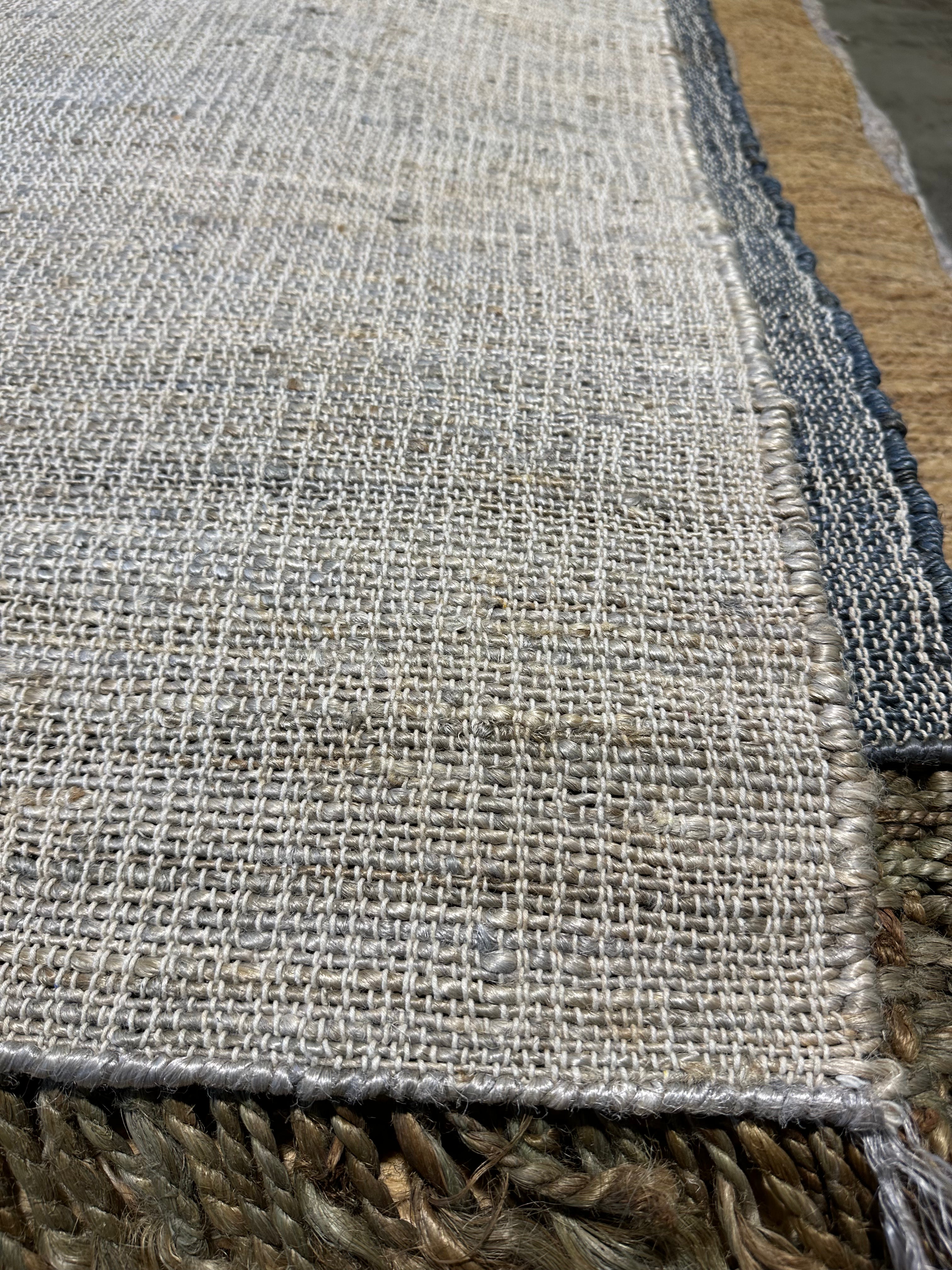 Gish Bac Handwoven Natural Jute Rug