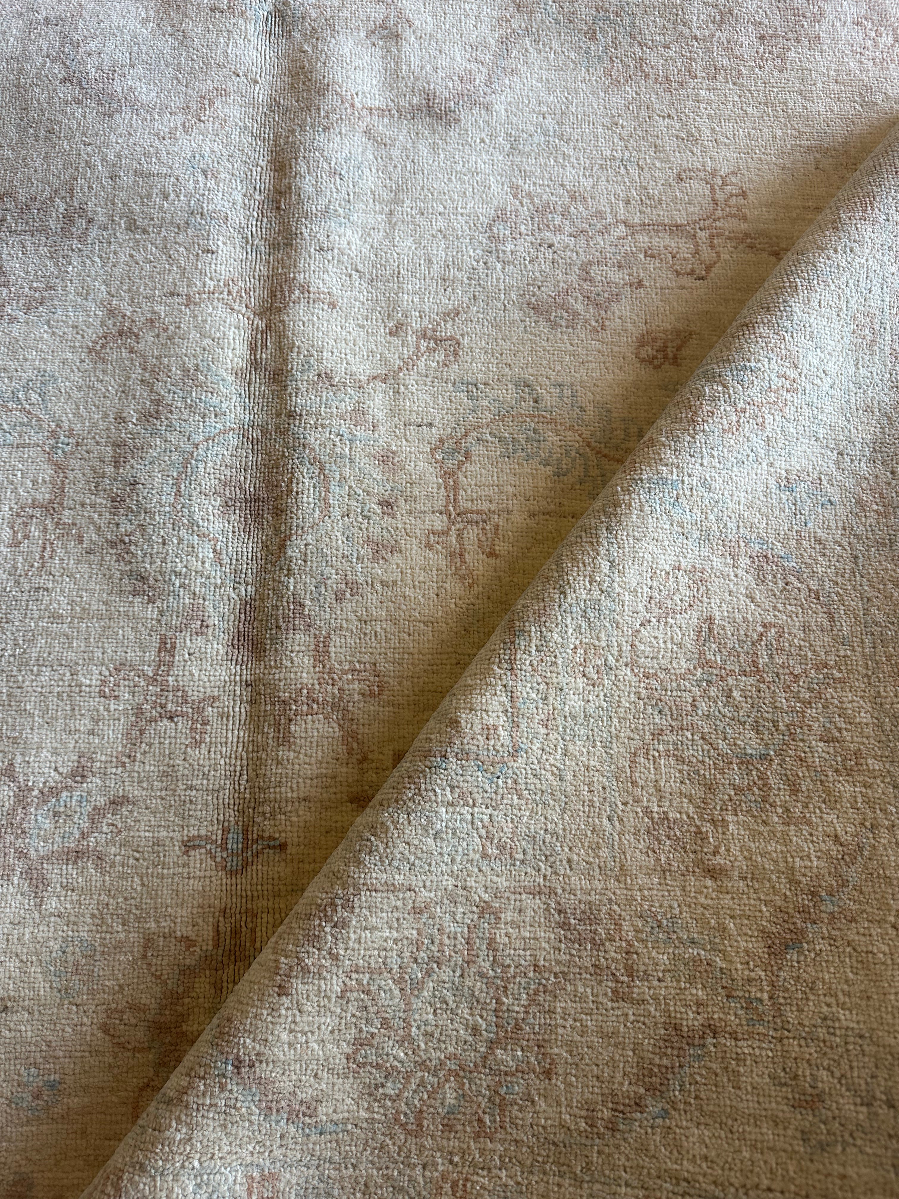 Christina Bach 5.5x7.6 Beige Hand-Knotted Farhan Rug