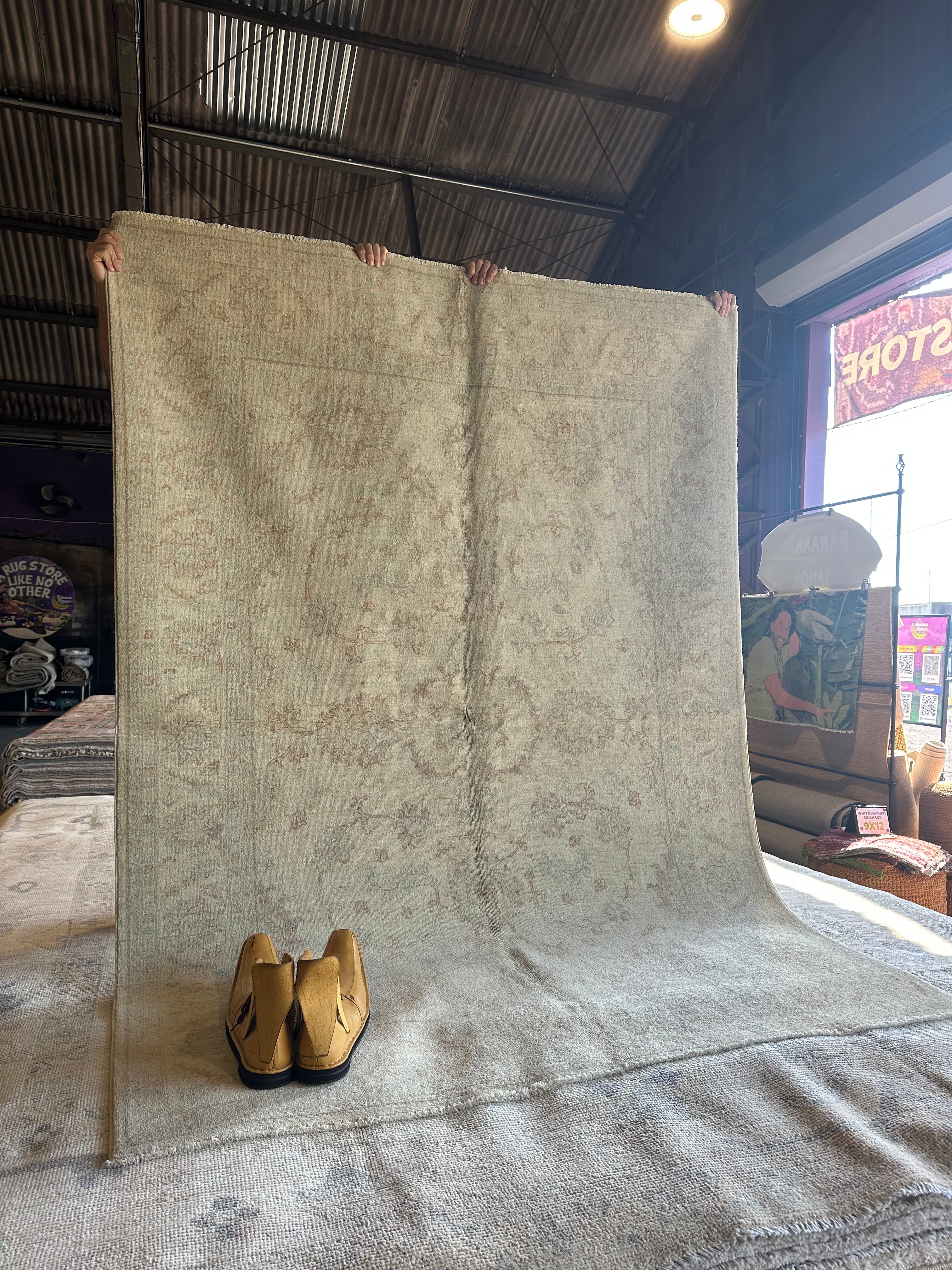 Christina Bach 5.5x7.6 Beige Hand-Knotted Farhan Rug