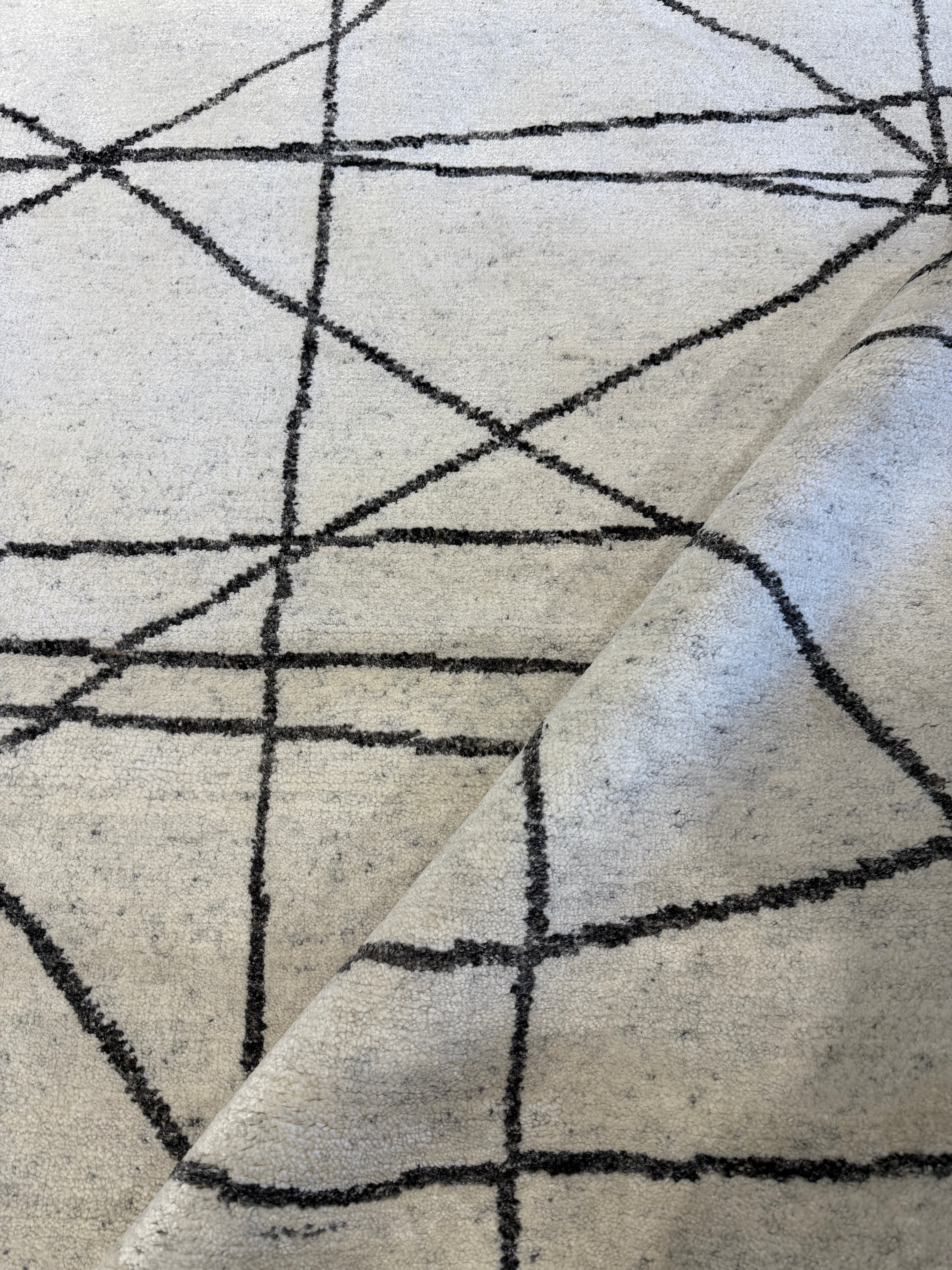 Christopher Lee 9x11.9 Hand-Knotted Natural & Grey Modern