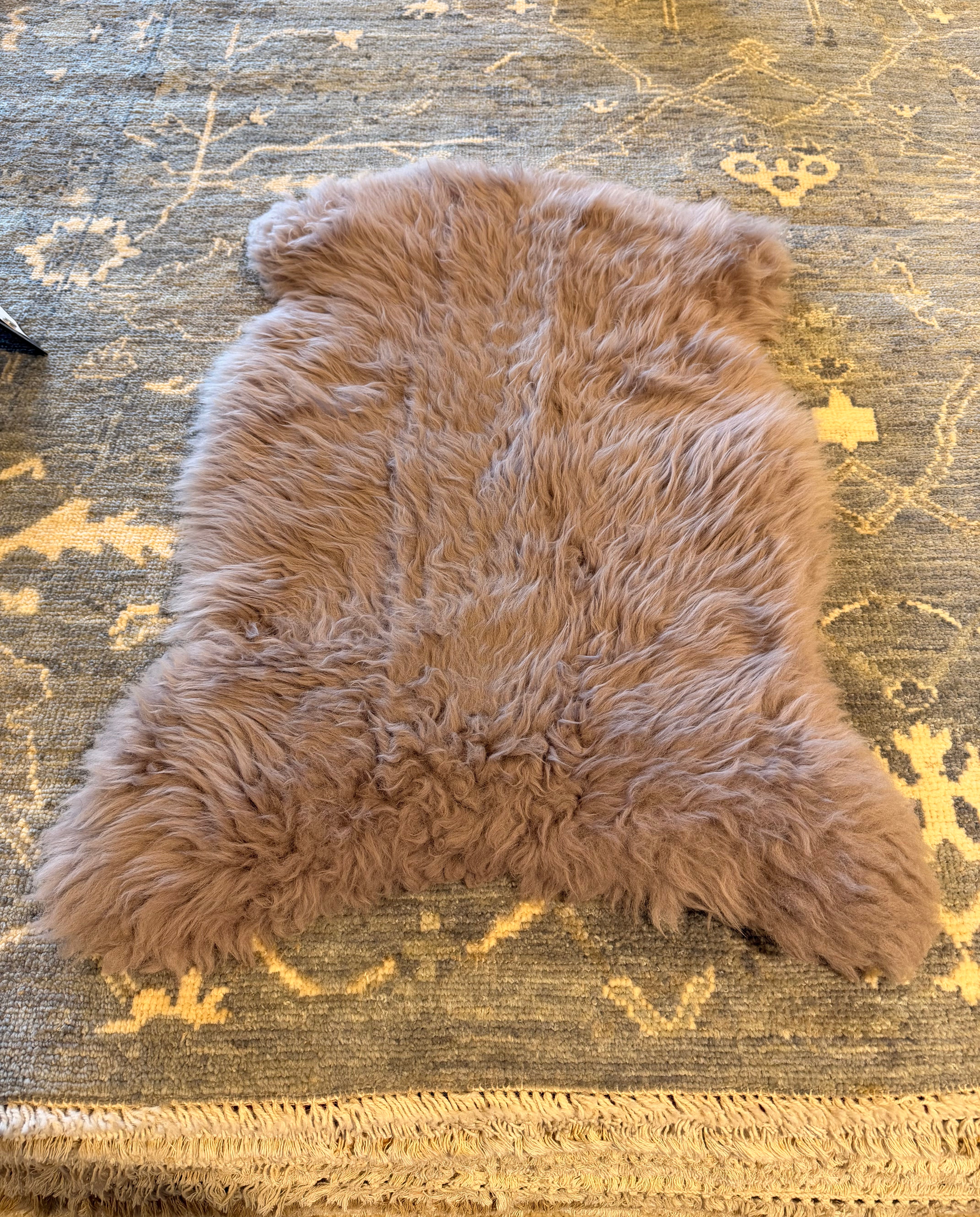 Single Pelt Light Purple Sheepskin Rug