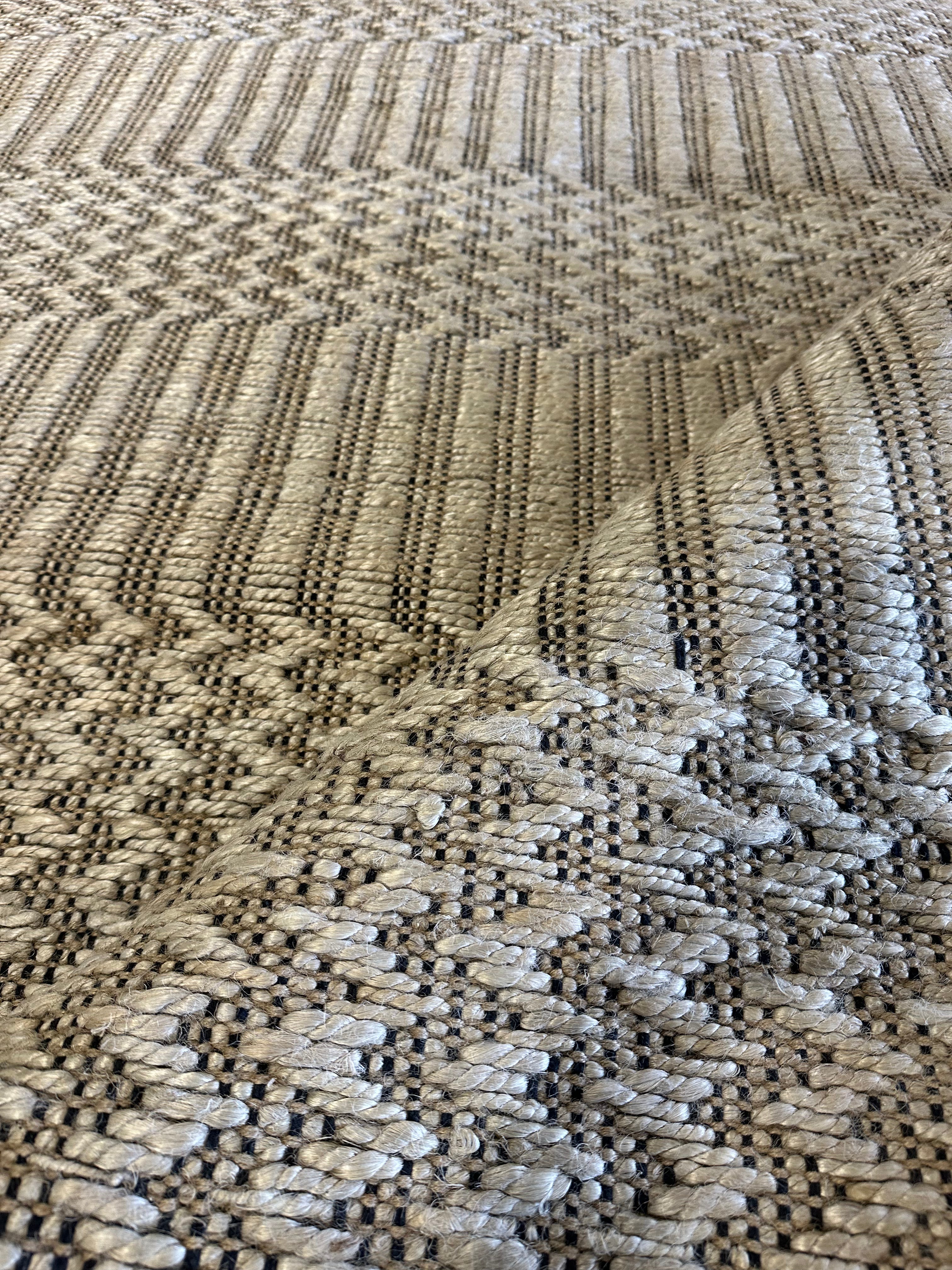 Stefon Handwoven 8x11.3 Durrie Jute Rug